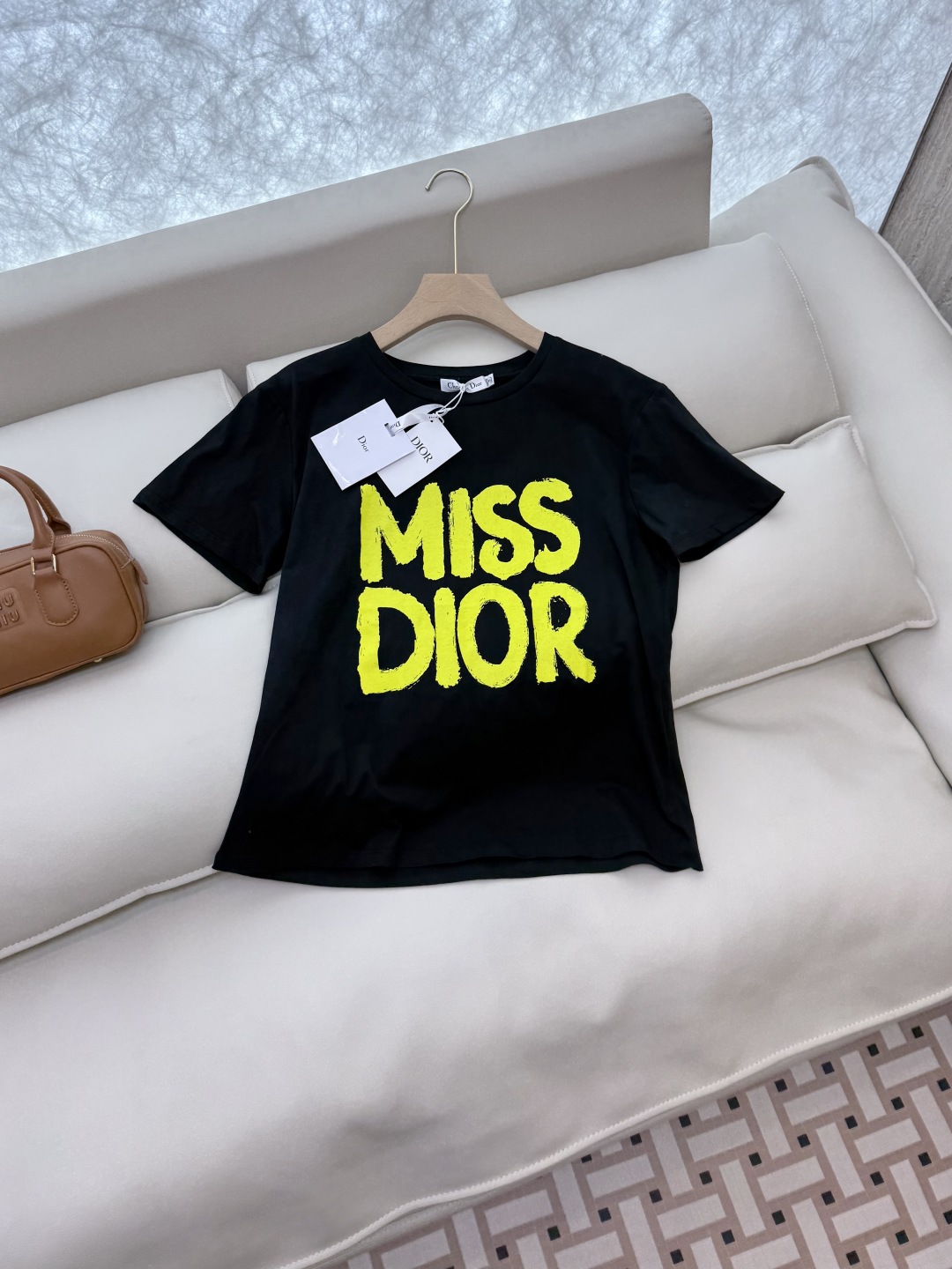 QG054#清仓特价‼️3/8/7
Dior  Miss 字母印花短袖 T恤 绿字 粉字 黄字 SML