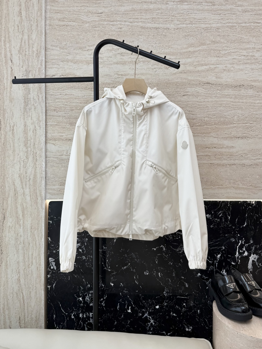 NO:455575,M2370# new jacket jacket P Mon mask latest style zippered short windbreaker jacket jacket black off white 0-1-2 size, Moncler, jackets & coats, jackets & coats, alexander wang19860909M2370#新款夹克外套P Mon 蒙口最新款 拉链款 短款风衣夹克外套 黑色 米白色 0-1-2 码,,Moncler,jackets & coats,jackets & coats,alexander wang,Women's clothing