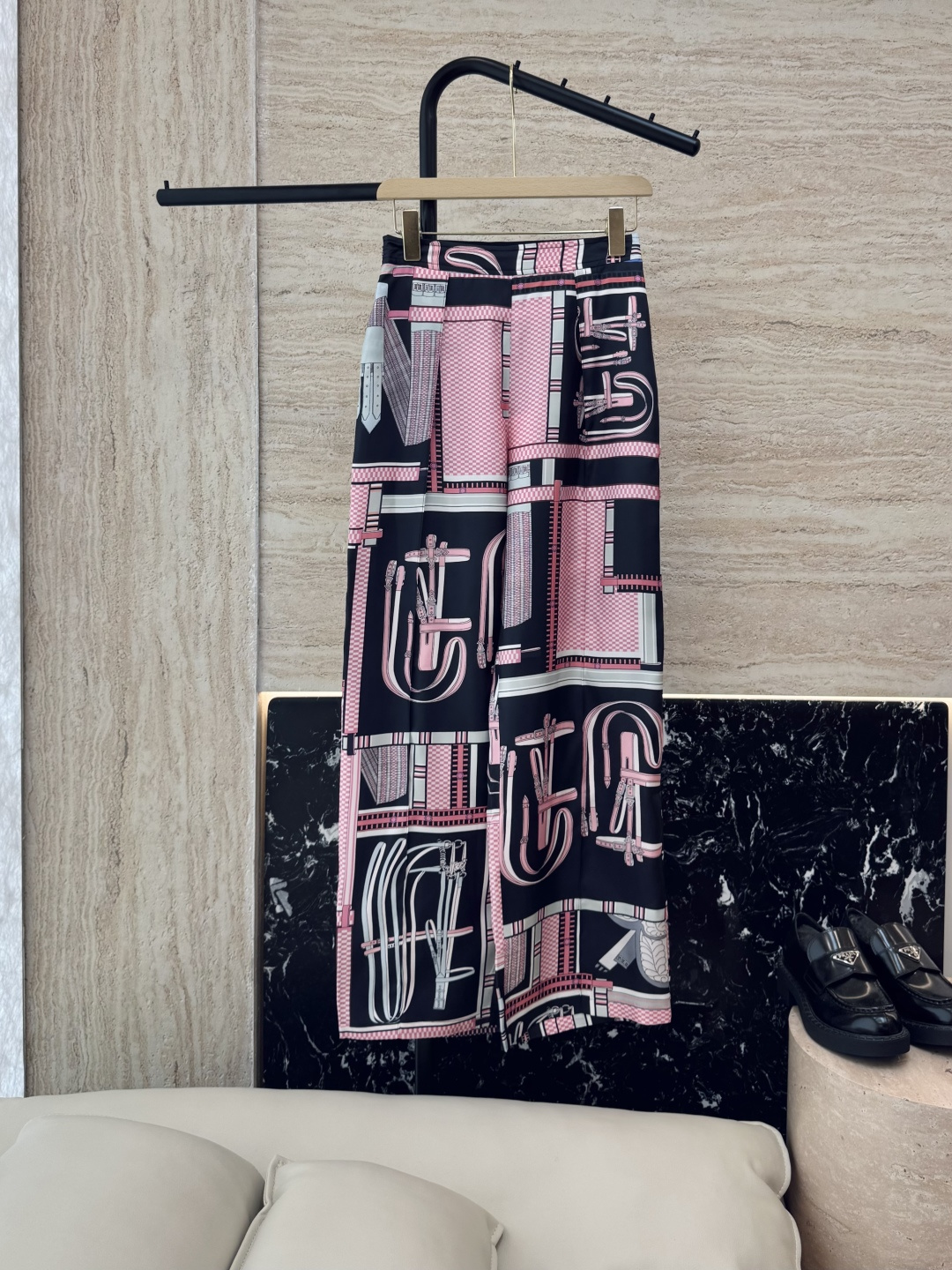 NO:331101,H32519# new style pants H home silk twill silk printed wide-leg trousers pink SMLXL, real silk, alexander wang19860909H32519#新款裤子 H家 真丝 斜纹真丝印花阔腿长裤 粉色 SMLXL,,real silk,alexander wang,Women's clothing