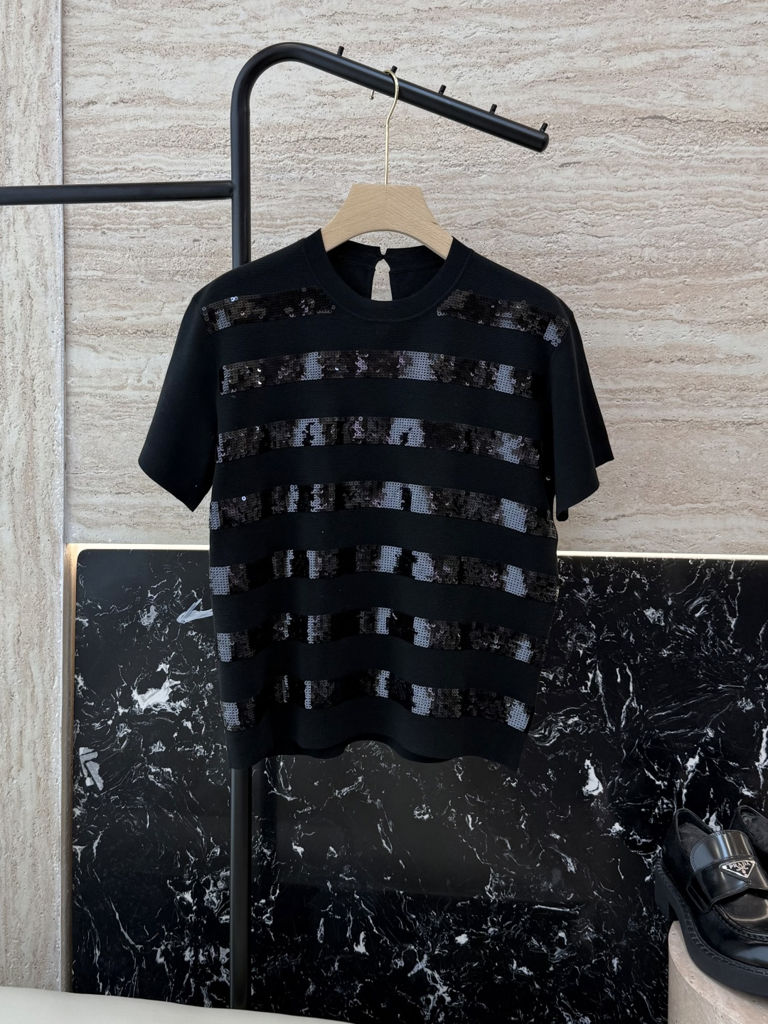 NO:319277,250059# new knitted sweater BC linen beaded embroidered stripes Short-sleeved T-shirt Black White SML,,T-shirt,tees,t-shirt,alexander wang19860909250059#新款针织衫 BC 亚麻 珠片绣花条纹 短袖T恤 黑色 白色 SML,,T-shirt,tees，t-shirt,alexander wang,Women's clothing