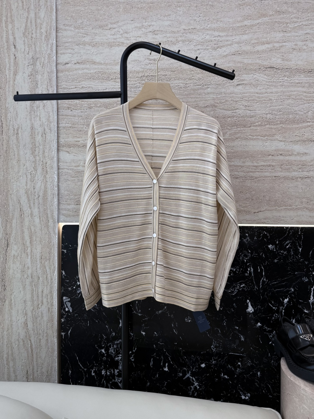 NO:319265,24005A# new knitted sweater LP wool striped cardigan knitted sweater apricot SML, loro piano, alexander wang1986090924005A#新款针织衫 LP 羊毛 条纹 开衫针织衫 杏色 SML,,loro piana,alexander wang,Women's clothing