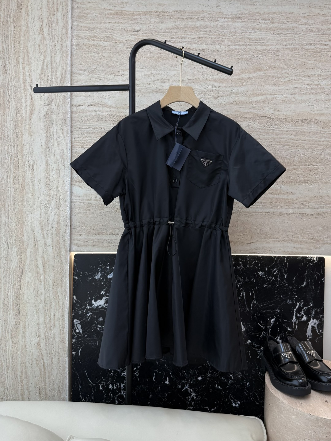NO:319285,MS002# new dress PR triangle short sleeve waist short dress black white SML, skirts, T-shirt, alexander wang19860909MS002#新款连衣裙 PR 三角标 短袖 收腰短款 连衣裙 黑色 白色 SML,,skirts,T-shirt,alexander wang,Women's clothing
