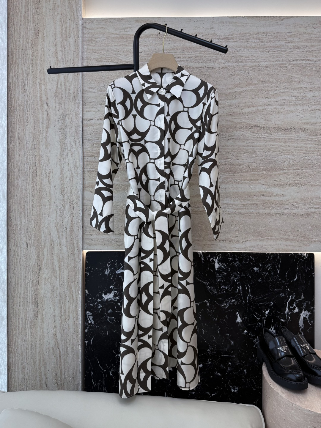 NO:319247,BS635# new dress max silk twill silk geometric print long-sleeved silk dress 36/38/40/42,,skirts,real silk,alexander wang19860909BS635#新款连衣裙 max 真丝斜纹真丝几何纹印花长袖真丝连衣裙 36/38/40/42,,skirts,real silk,alexander wang,Women's clothing