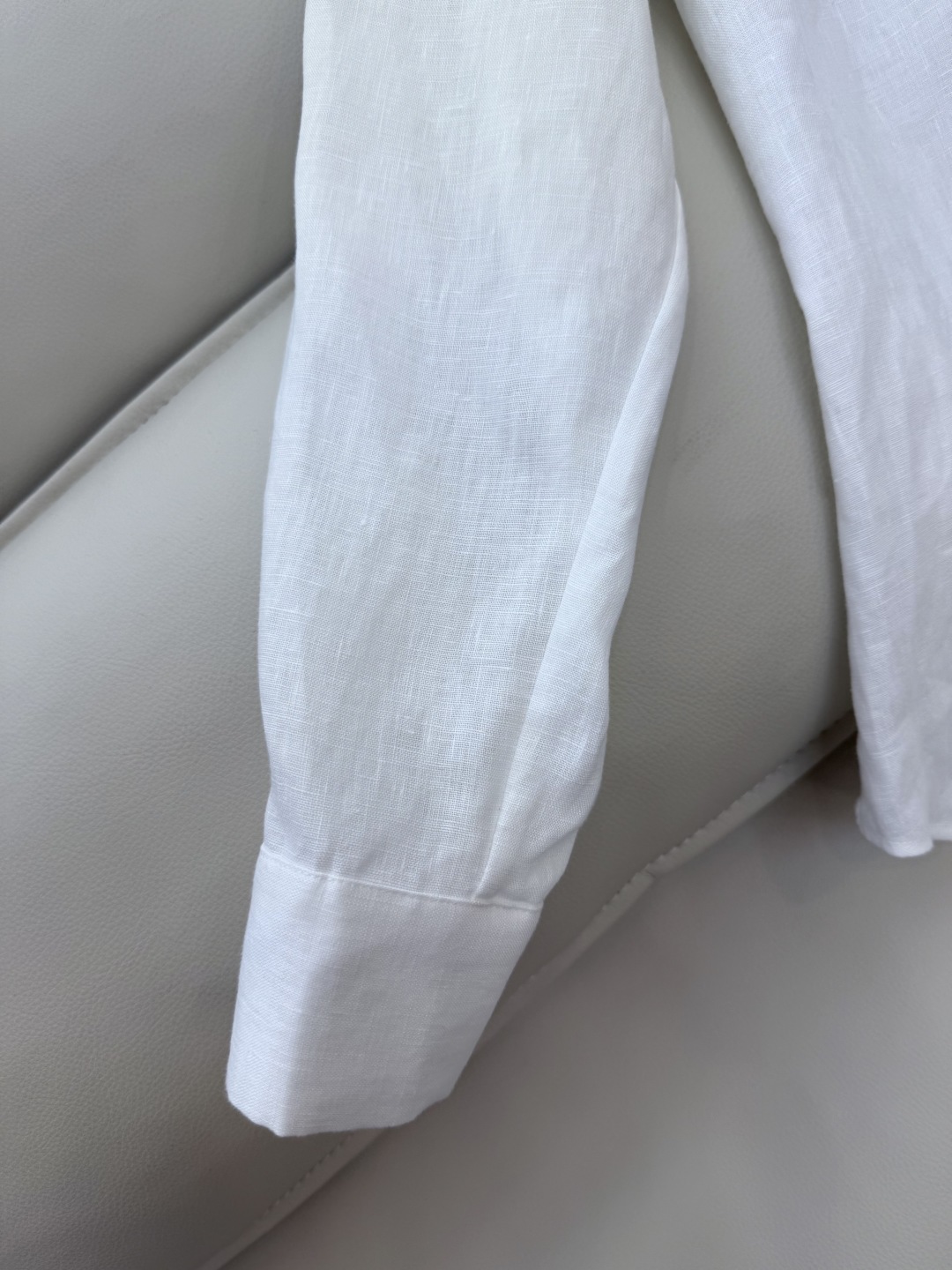 BS670#新款衬衫。
立体盘花 100%亚麻面料长袖衬衫 蓝色 白色 SMLXL