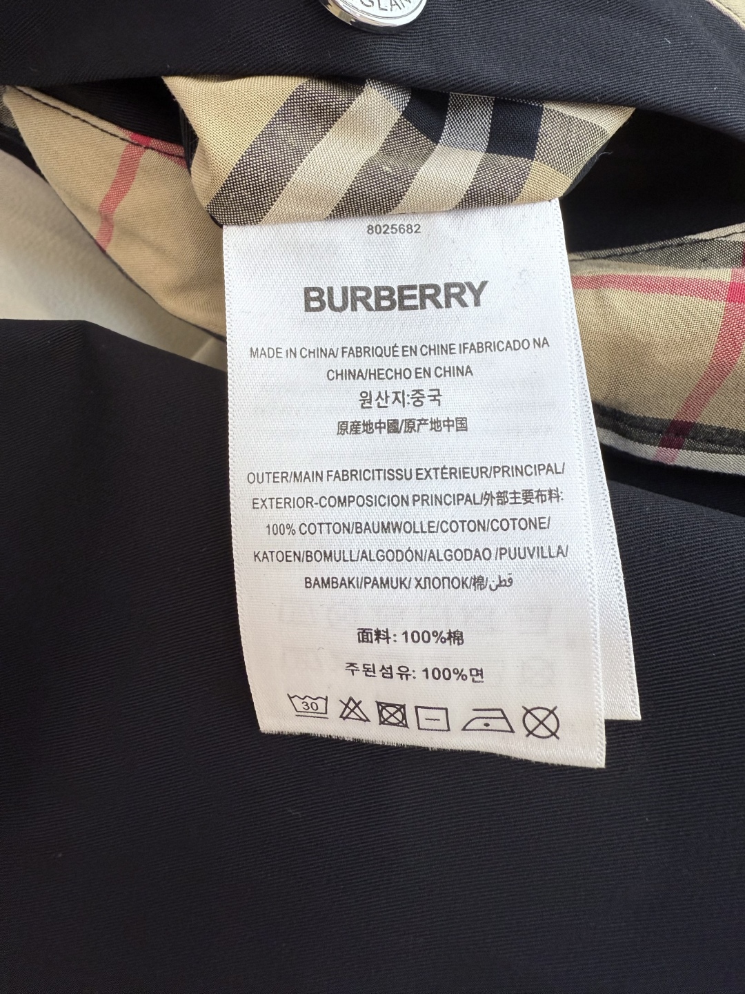 LF011#新款外套。
Bur 格纹经典配色拼接 短款 外套 黑色 杏色 SMLXL