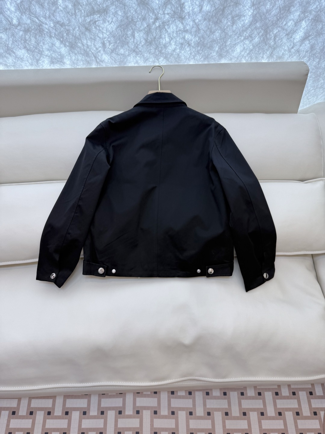 LF011#新款外套。
Bur 格纹经典配色拼接 短款 外套 黑色 杏色 SMLXL