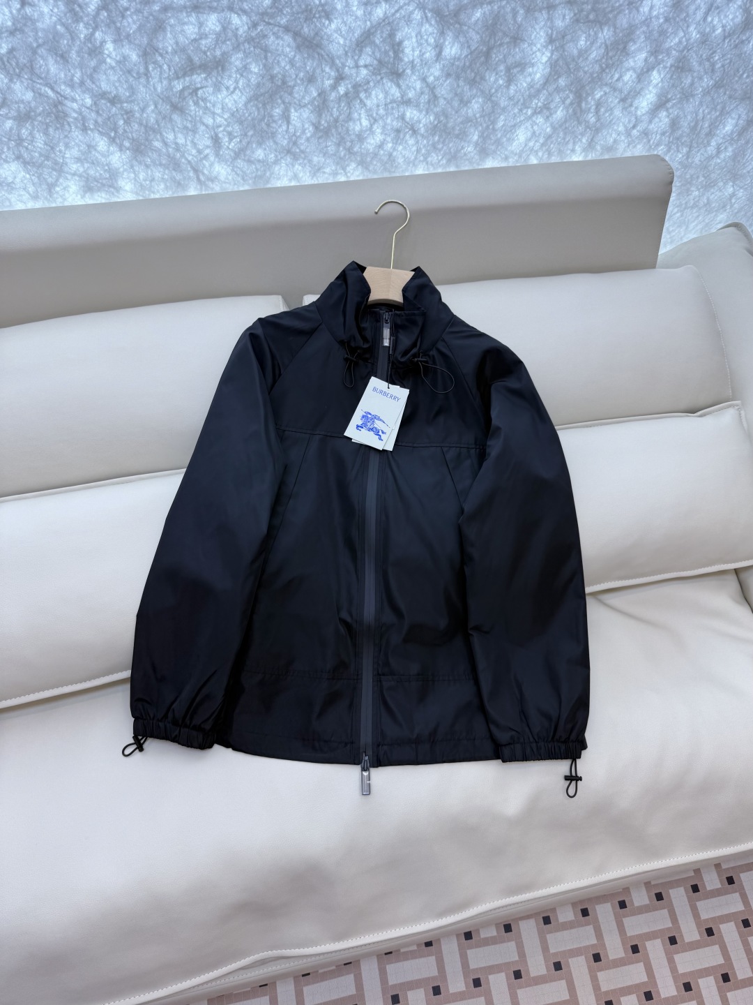 LF009#新款外套。
Bur 战马绣花 男女同款 拉链款简洁款外套 黑色 SMLXL