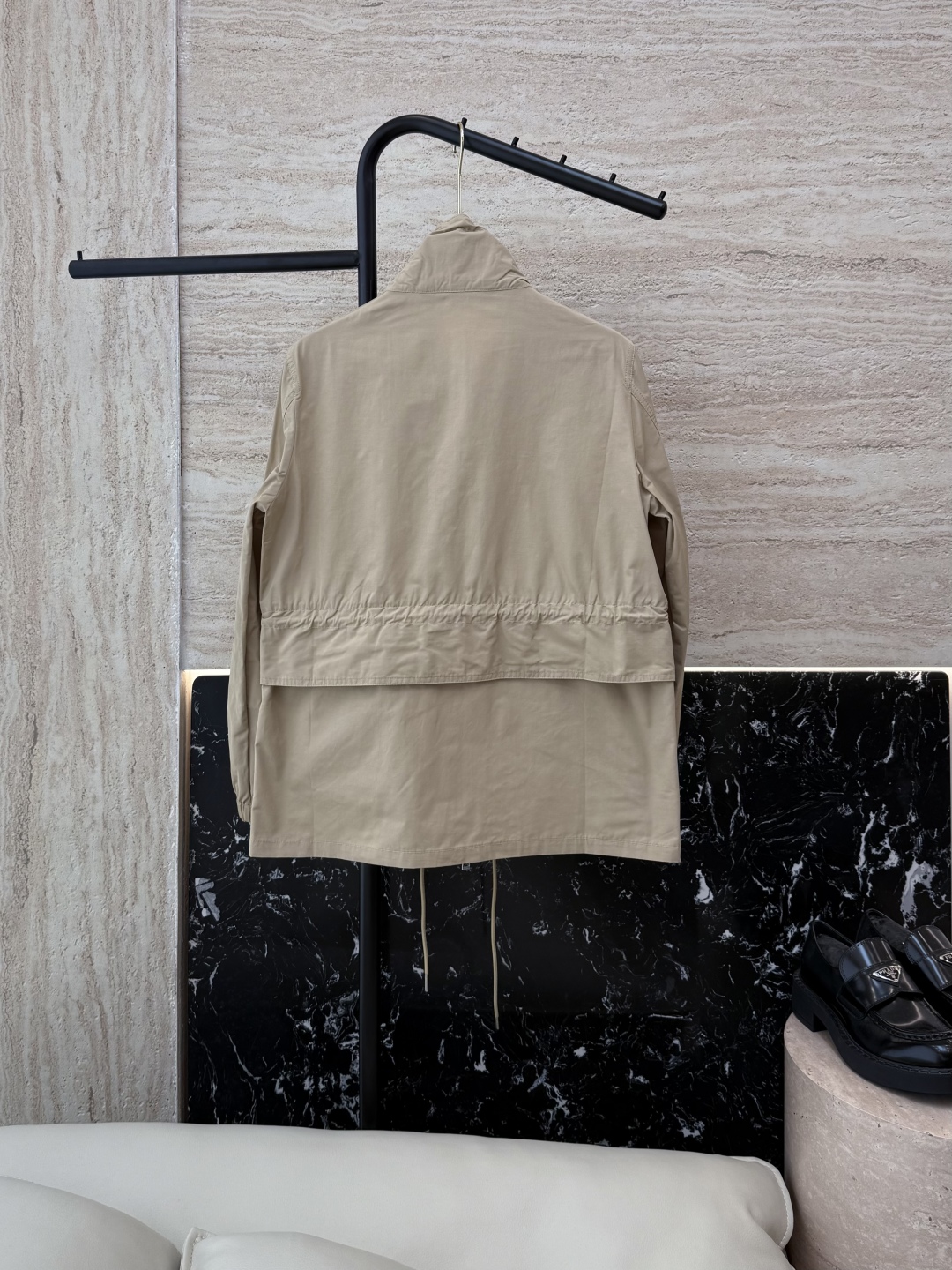 LF008#新款外套。
Burberry 抽绳设计显瘦 短款外套 杏色 粉色 SMLXL