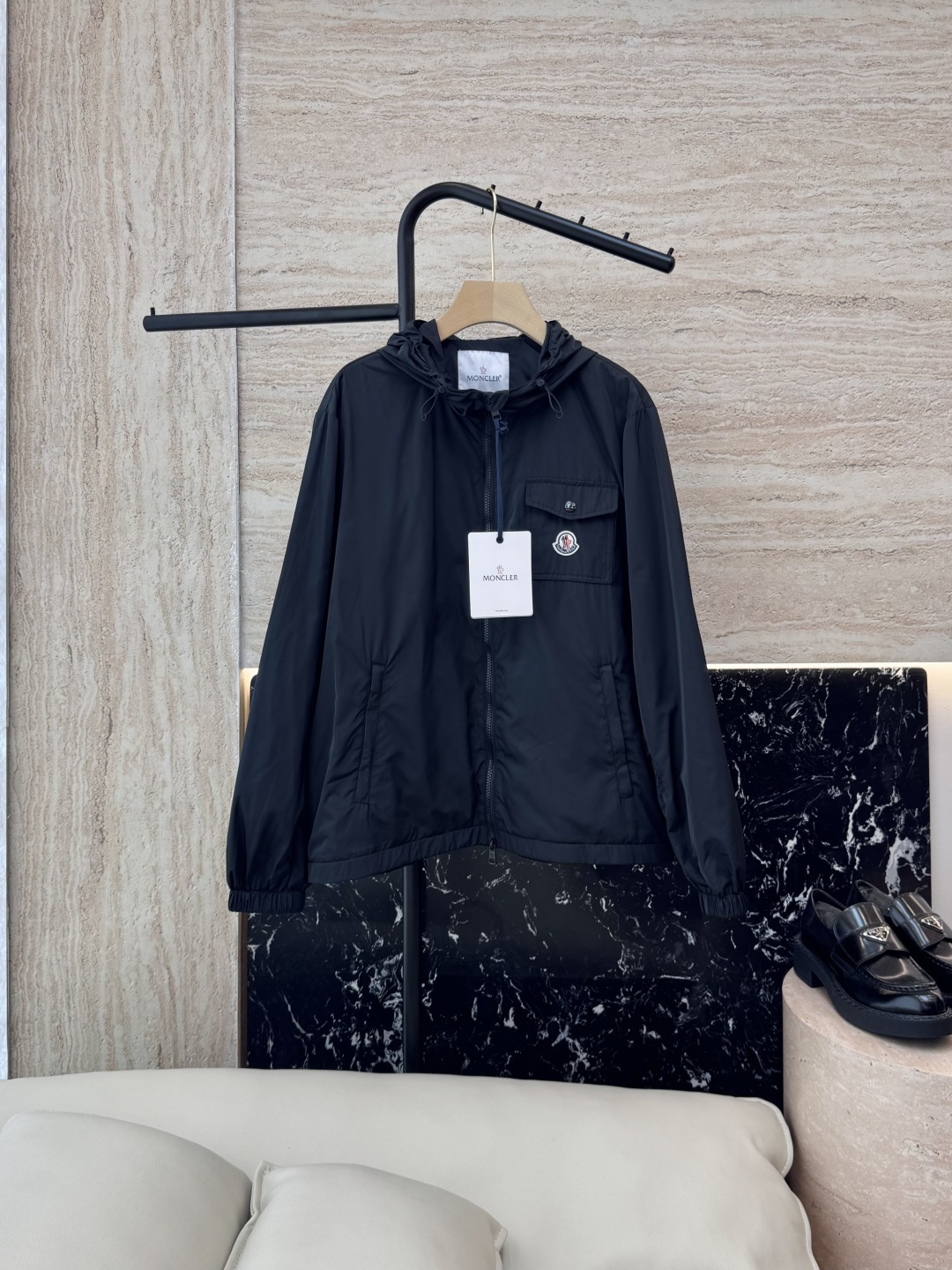 NO:329636,MN053# new jacket Mon masked men and women zippered jacket Two colors 1/2/3/4/5,,Moncler,jackets & coats,alexander wang19860909MN053#新款外套 Mon 蒙口 男女同款 拉链款 长袖外套 两色 1/2/3/4/5,,Moncler,jackets & coats,alexander wang,Women's clothing