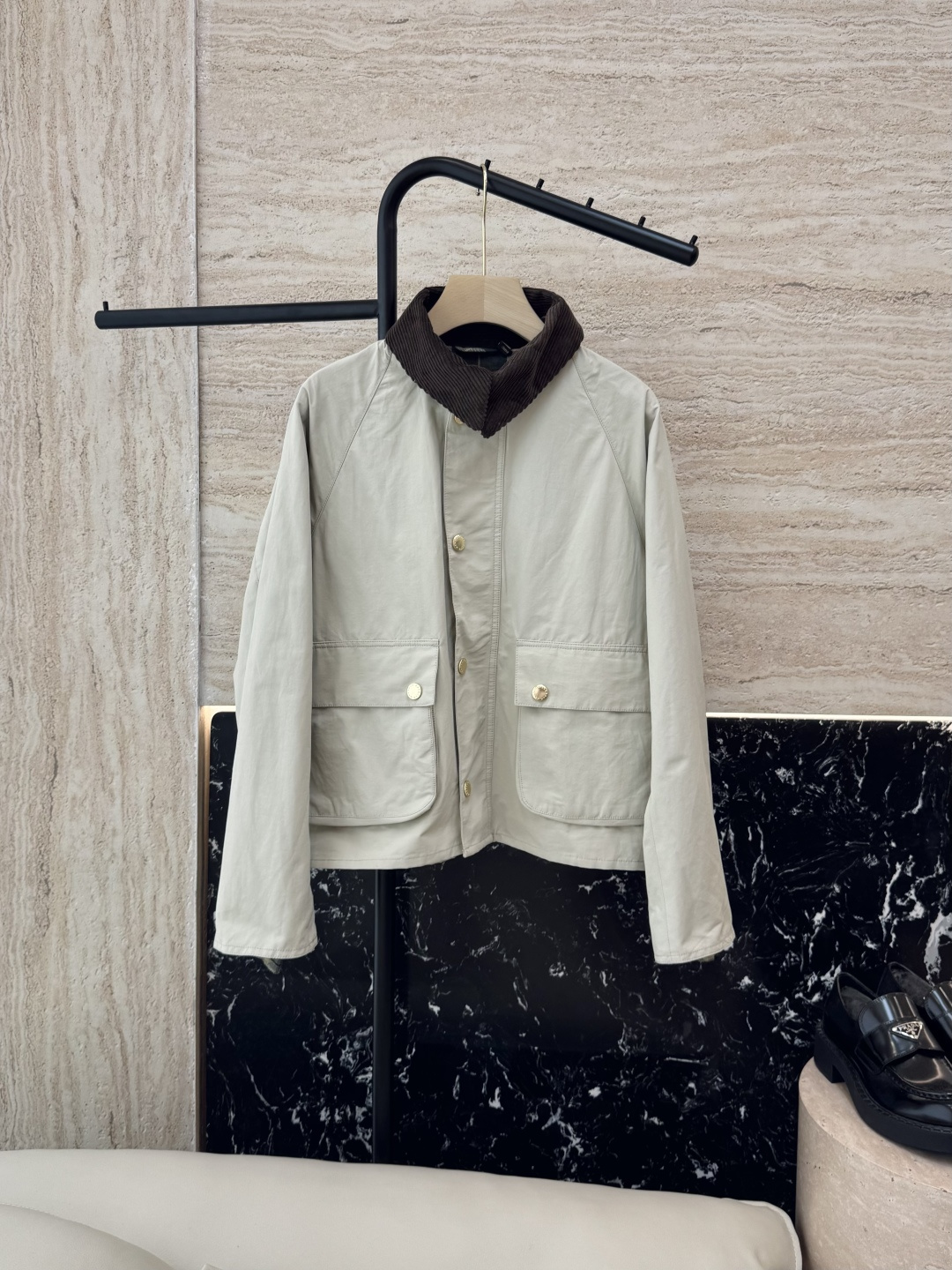 NO:329629,MN051# new jacket Bar casual corduroy lapel long sleeve jacket Two colors SML,,jackets & coats,alexander wang19860909MN051#新款外套 Bar 休闲灯芯绒翻领 长袖外套 两色 SML,,jackets & coats,alexander wang,Women's clothing