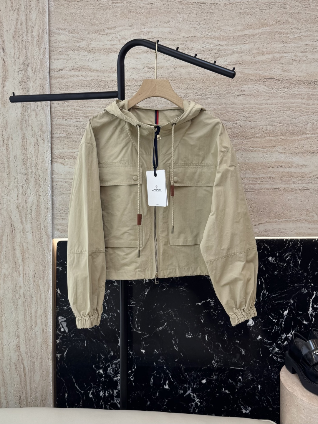 NO:329654,MN055# new jacket Mon masked short windbreaker material Zipper long-sleeved jacket Three colors 0/1/2, Moncler, jackets & coats, alexander wang19860909MN055#新款外套 Mon 蒙口 短款风衣料 拉链款长袖外套 三色 0/1/2,,Moncler,jackets & coats,alexander wang,Women's clothing