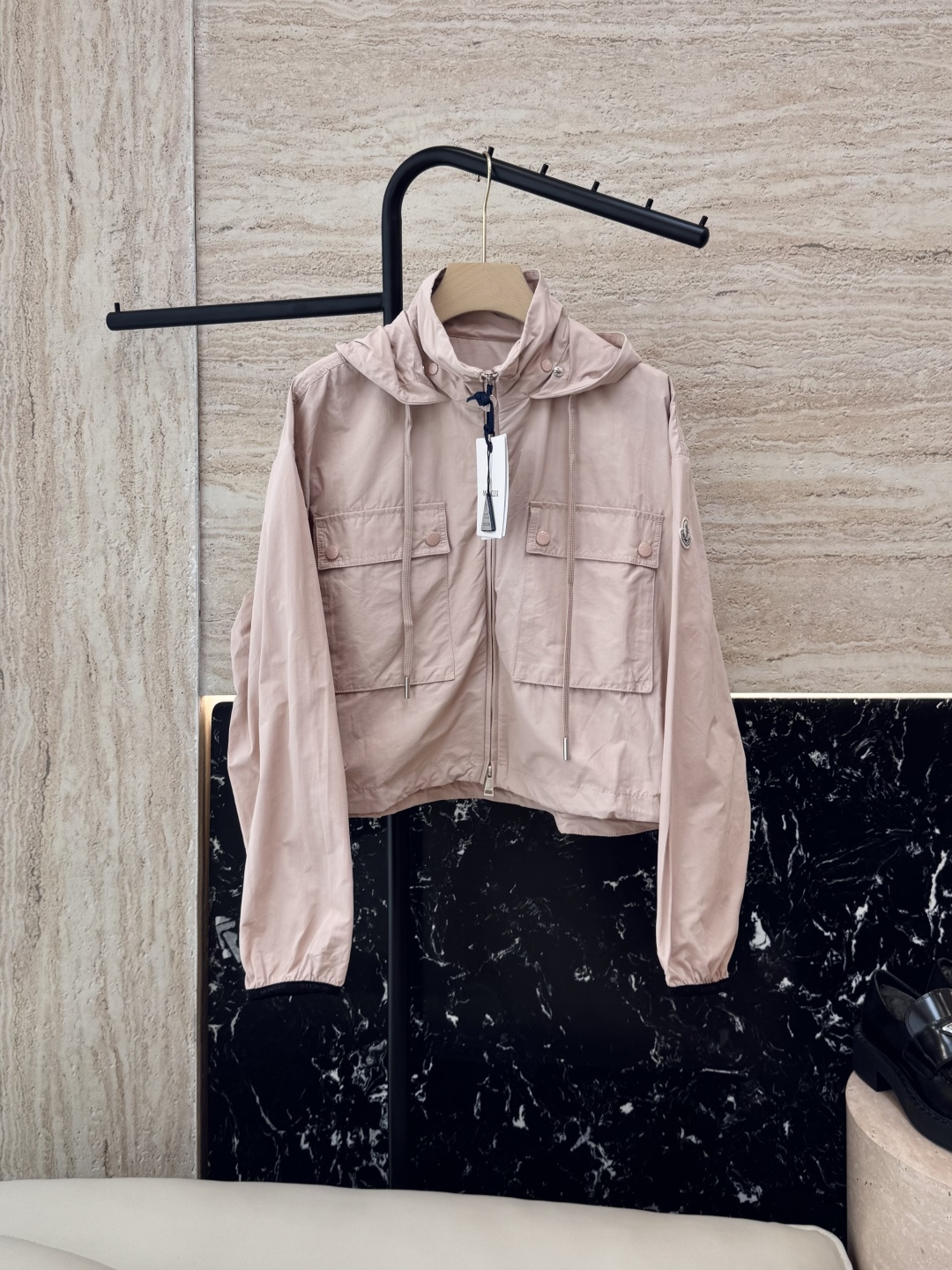 NO:329660,MN057# new sun protection suit Moncler latest short sun protection jacket Apricot pink Black 0-1-2 size,,jackets & coats,alexander wang19860909MN057#新款防晒服 Moncler 最新款短款 防晒外套 杏色 粉色 黑色 0-1-2 码,,jackets & coats,alexander wang,Women's clothing