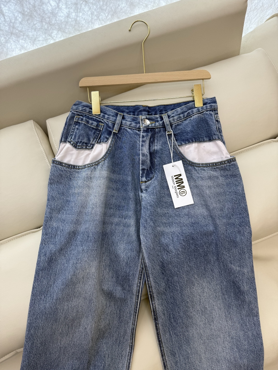 AD009#新款牛仔裤。
MM6 马吉拉 爆款嘻哈风 直筒 牛仔长裤 蓝色 34/36/38/40/42