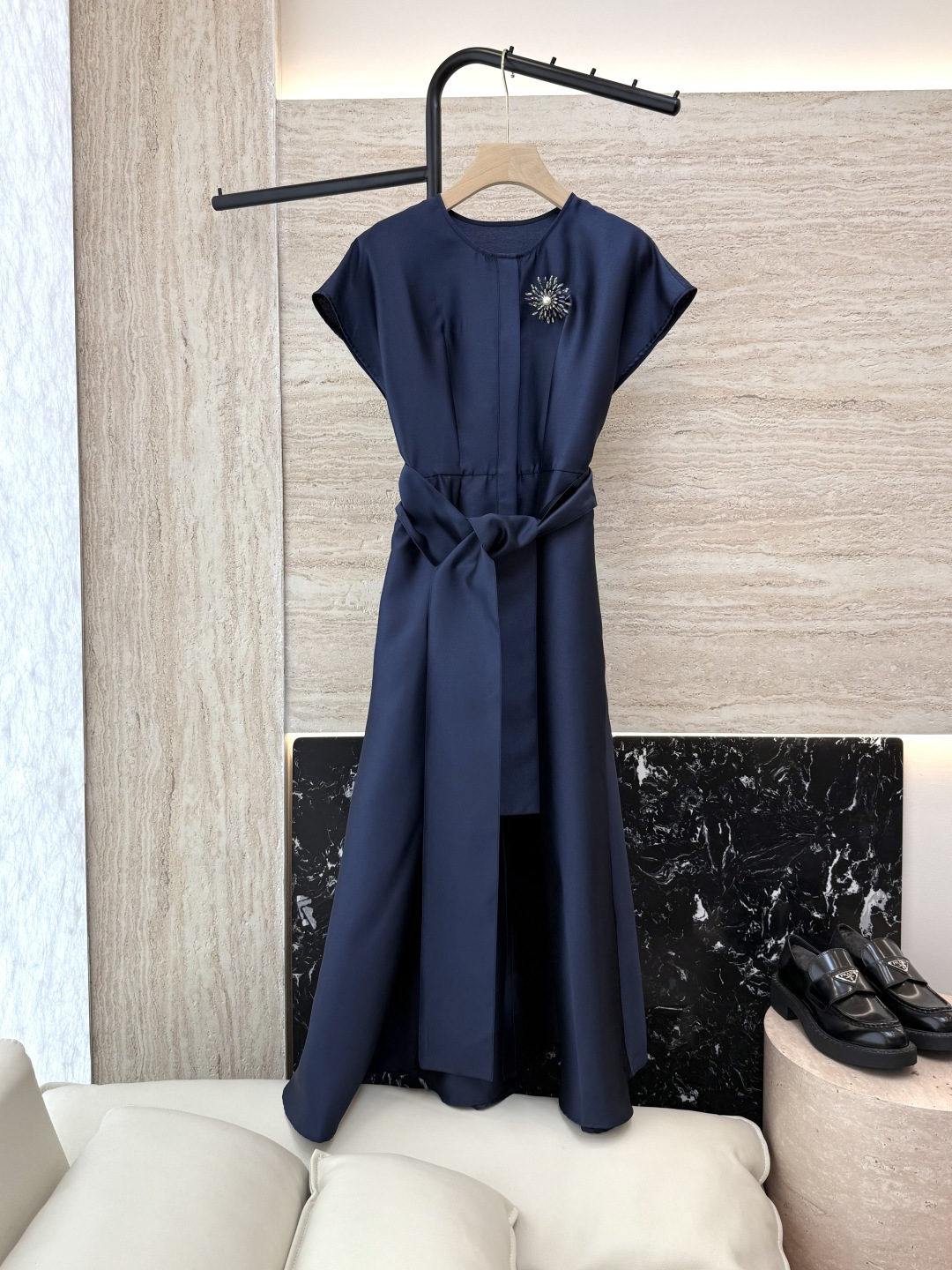 NO:331098,XF034# new dress with brooch short-sleeved slimming waist short-sleeved dress blue SMLXLXXL,,skirts,T-shirt,brooch,breastpin,alexander wang19860909XF034#新款连衣裙 配胸针 短袖 显瘦收腰短袖连衣裙 蓝色 SMLXLXXL,,skirts,T-shirt,brooch，breastpin,alexander wang,Women's clothing