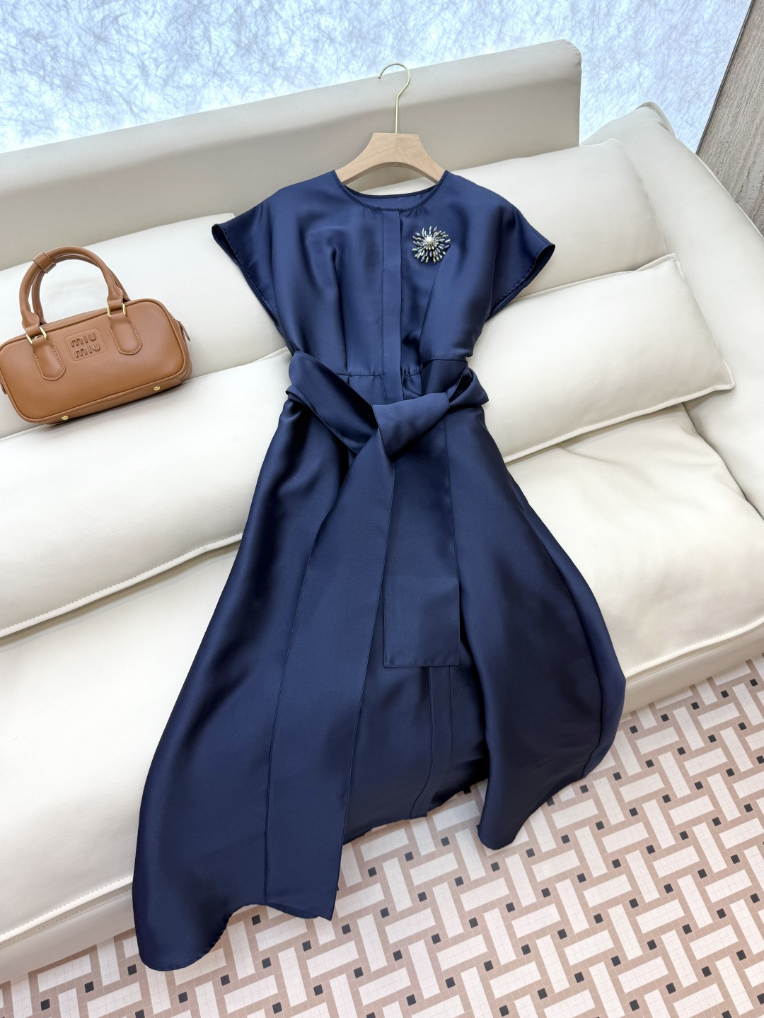 XF034#新款连衣裙💕配胸针 短袖 显瘦收腰短袖连衣裙 蓝色 SMLXLXXL