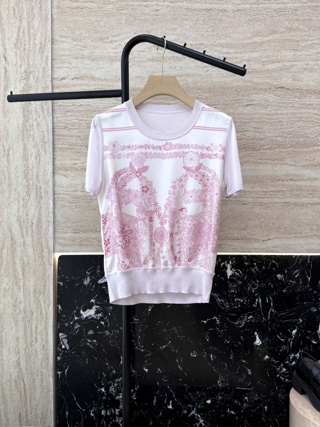 NO:331105,H32525# new knitted sweater H home silk knitted fabric short sleeve knitted sweater three colors SMLXLXXL, T-shirt, real silk, alexander wang19860909H32525#新款针织衫 H家 真丝 针织面料 短袖 针织衫 三色 SMLXLXXL,,T-shirt,real silk,alexander wang,Women's clothing