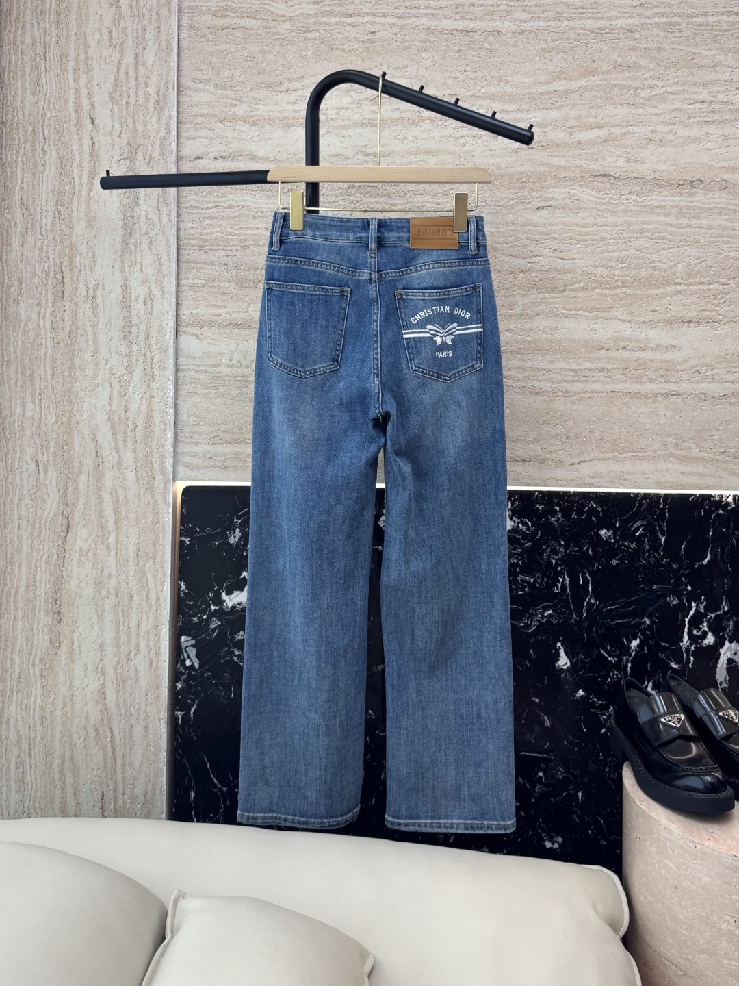 CX080#新款牛仔裤。
Dior 字母印花 牛仔棉显瘦牛仔裤 26-30码