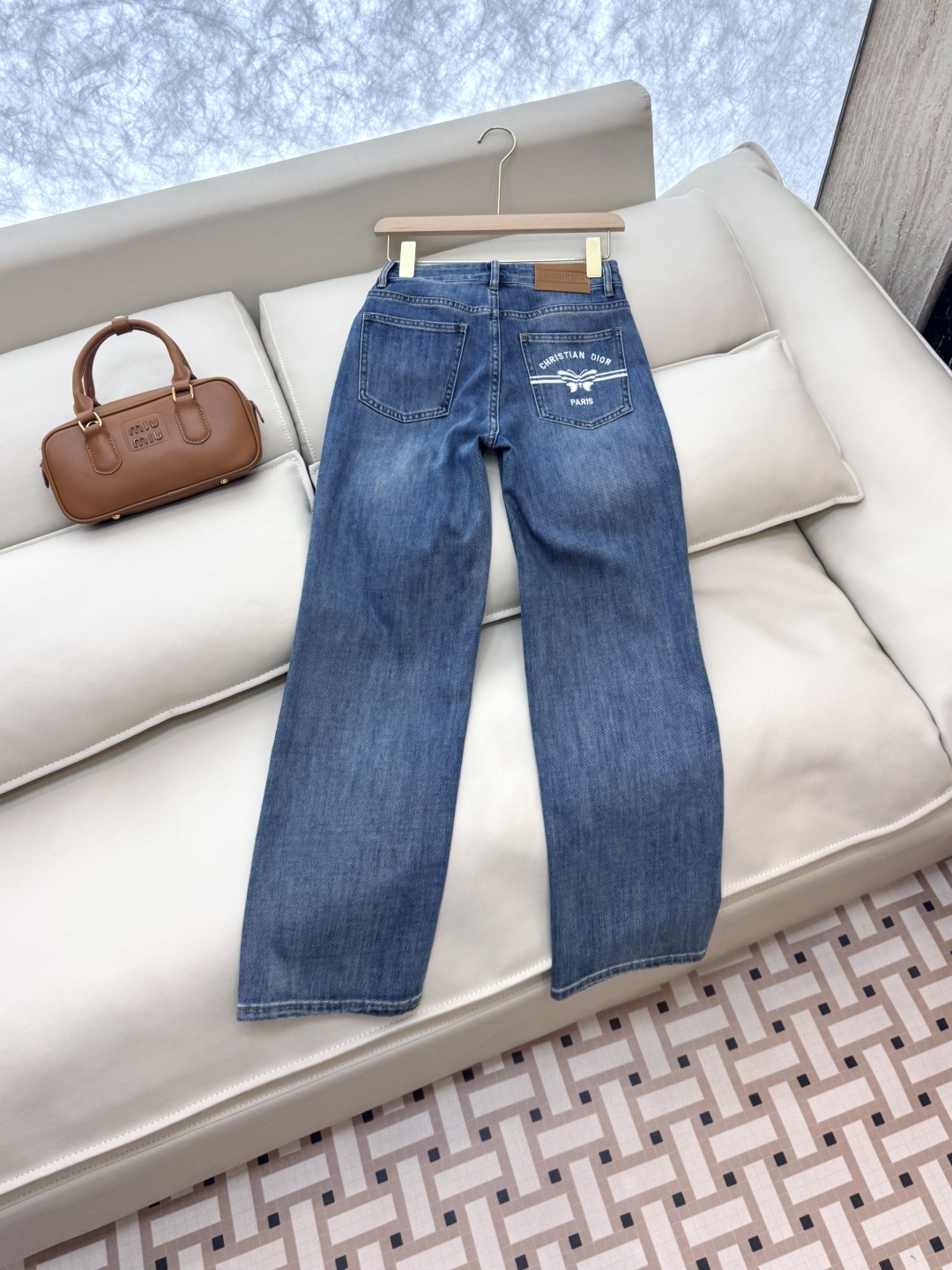 CX080#新款牛仔裤。
Dior 字母印花 牛仔棉显瘦牛仔裤 26-30码