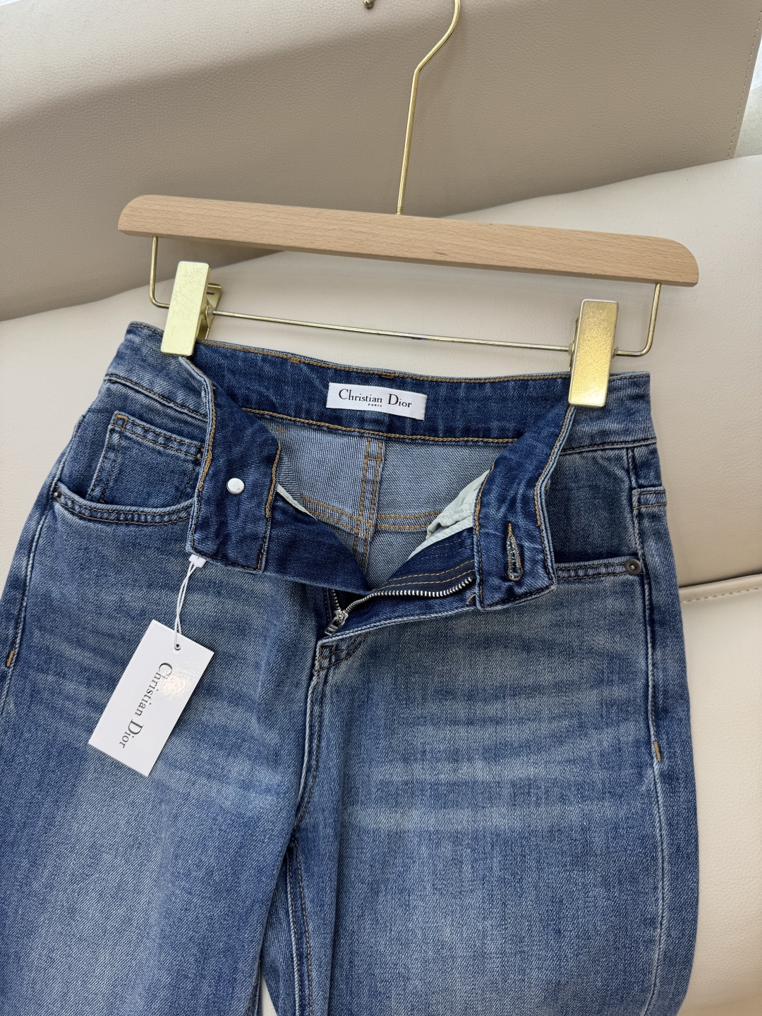 CX080#新款牛仔裤。
Dior 字母印花 牛仔棉显瘦牛仔裤 26-30码