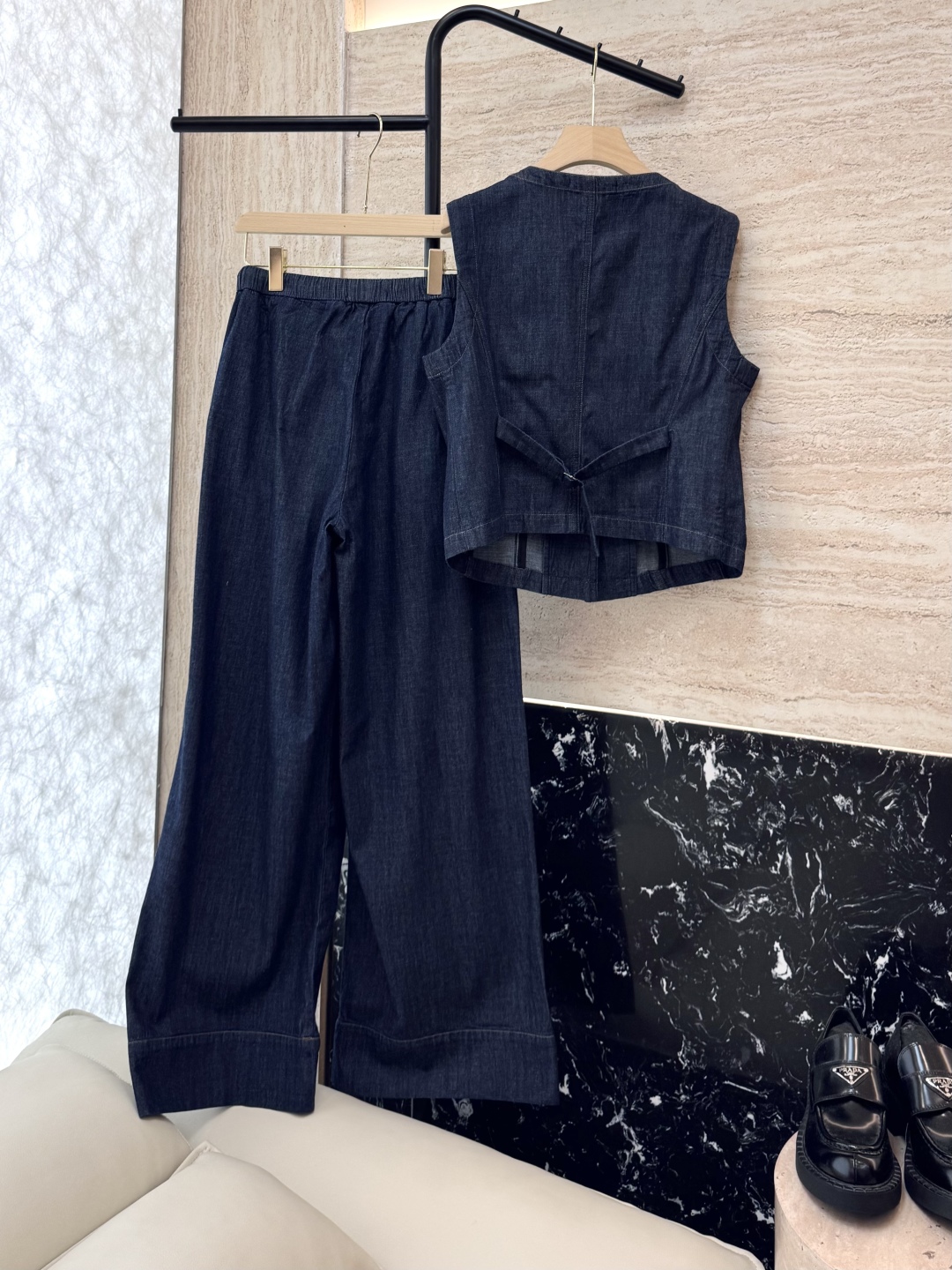 CX074#新款套装。
Dior 牛仔棉背心➕长裤套装 蓝色 SML