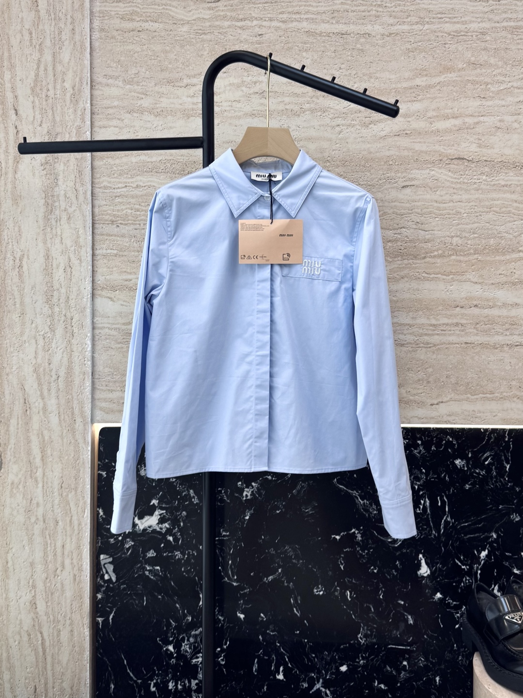 CX069#新款衬衫。
Miu 家 长袖字母绣花衬衫 蓝色 白色 SML