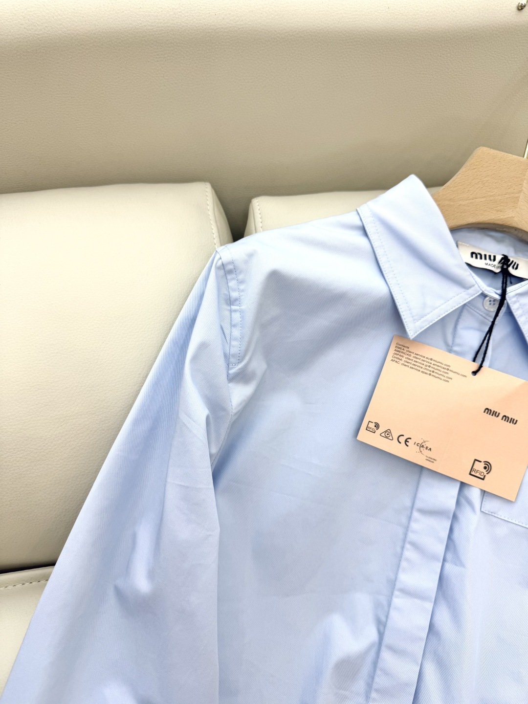 CX069#新款衬衫。
Miu 家 长袖字母绣花衬衫 蓝色 白色 SML