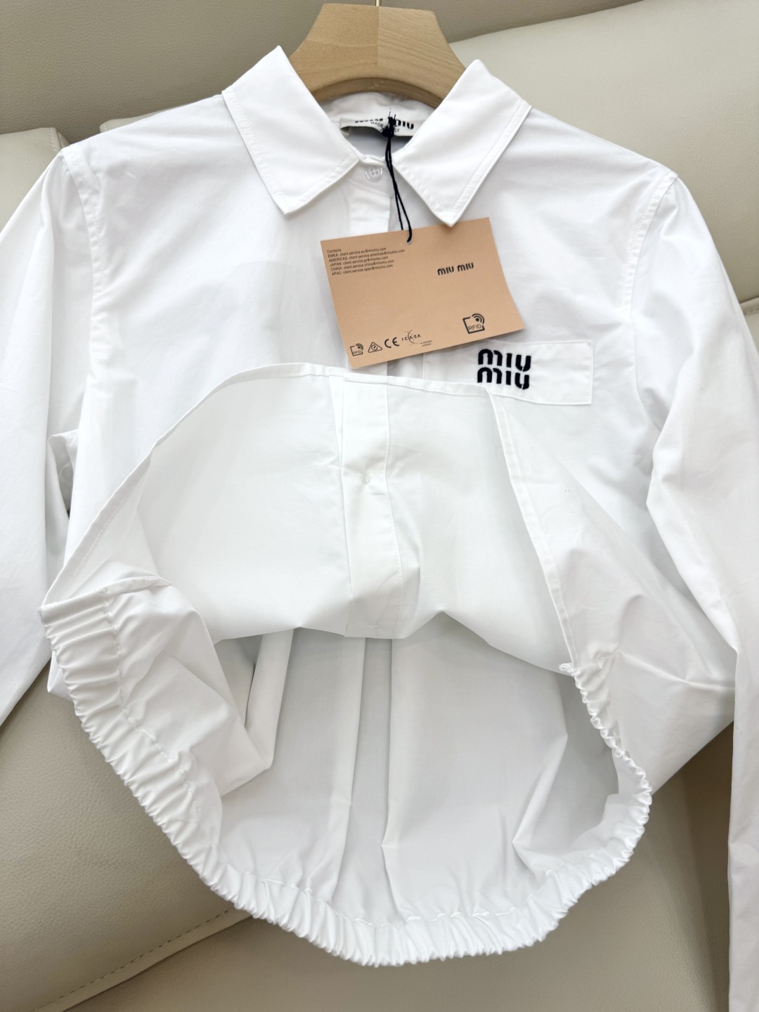 CX069#新款衬衫。
Miu 家 长袖字母绣花衬衫 蓝色 白色 SML