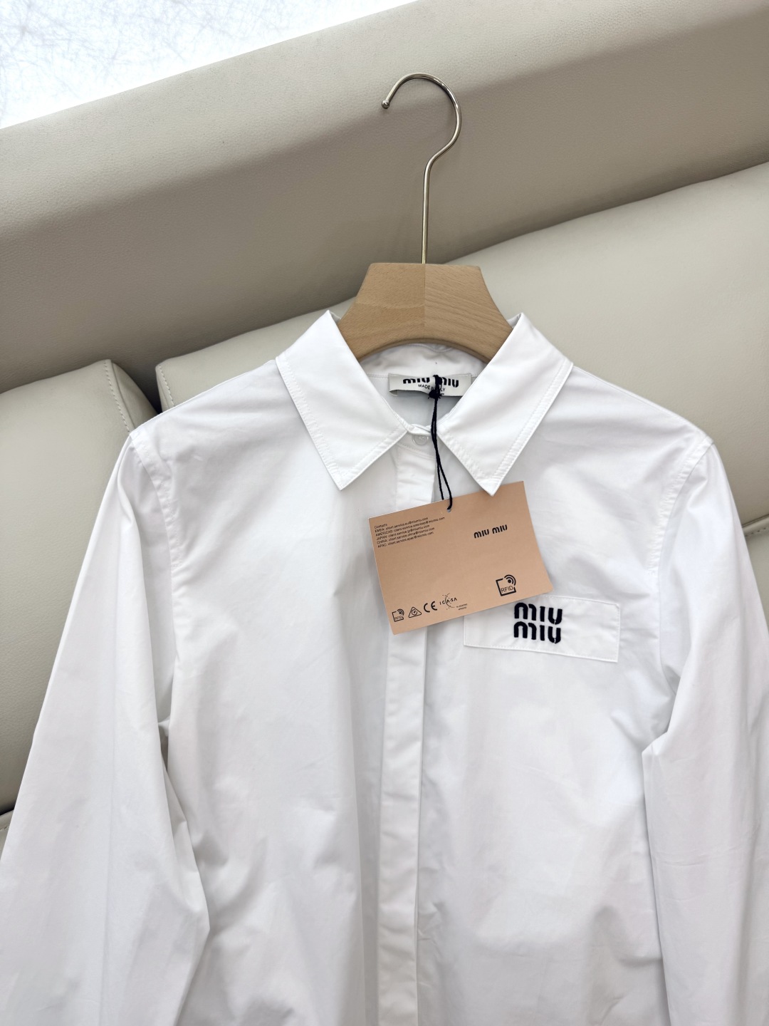 CX069#新款衬衫。
Miu 家 长袖字母绣花衬衫 蓝色 白色 SML