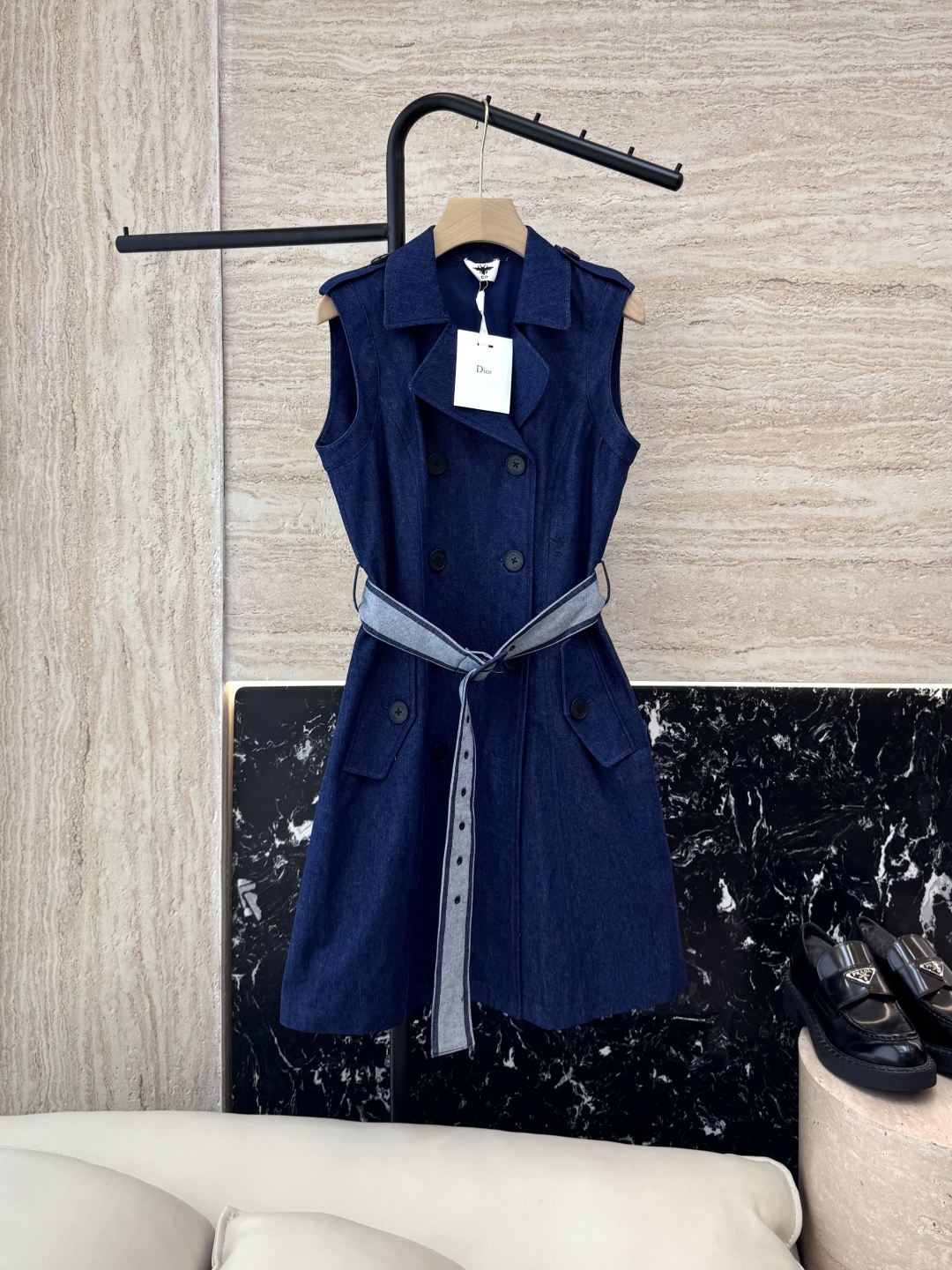 CX073#新款连衣裙。
Dior 牛仔棉 无袖背心连衣裙 蓝色 SML