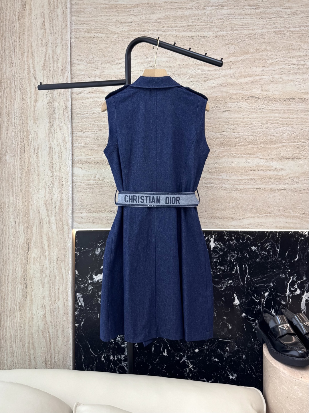 CX073#新款连衣裙。
Dior 牛仔棉 无袖背心连衣裙 蓝色 SML