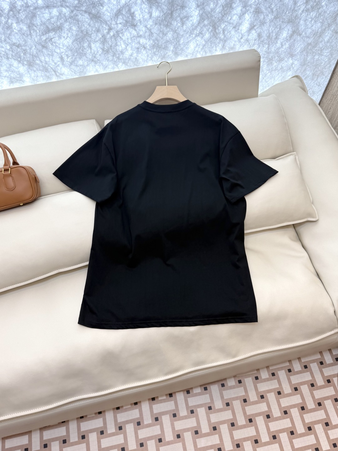 QG090#新款T恤。
MOSCHINO 宝石小熊印花 宽松款 短袖T恤 黑色 白色 SML