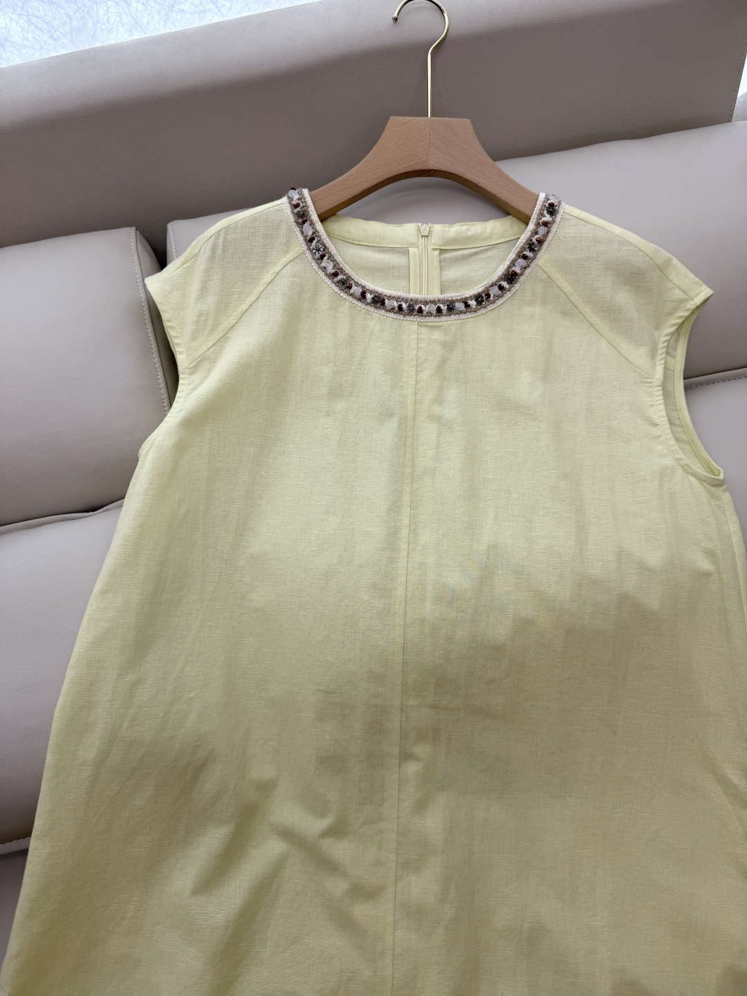 BQ001#新款连衣裙。
55%亚麻短袖钉珠领连衣裙 三色 SML