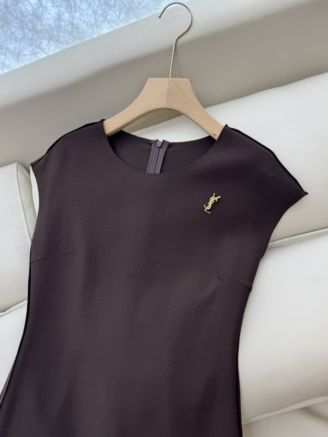 ZY017#新款连衣裙。
YSL 超级显瘦 无袖连衣裙 黑色  咖色 SMLXL