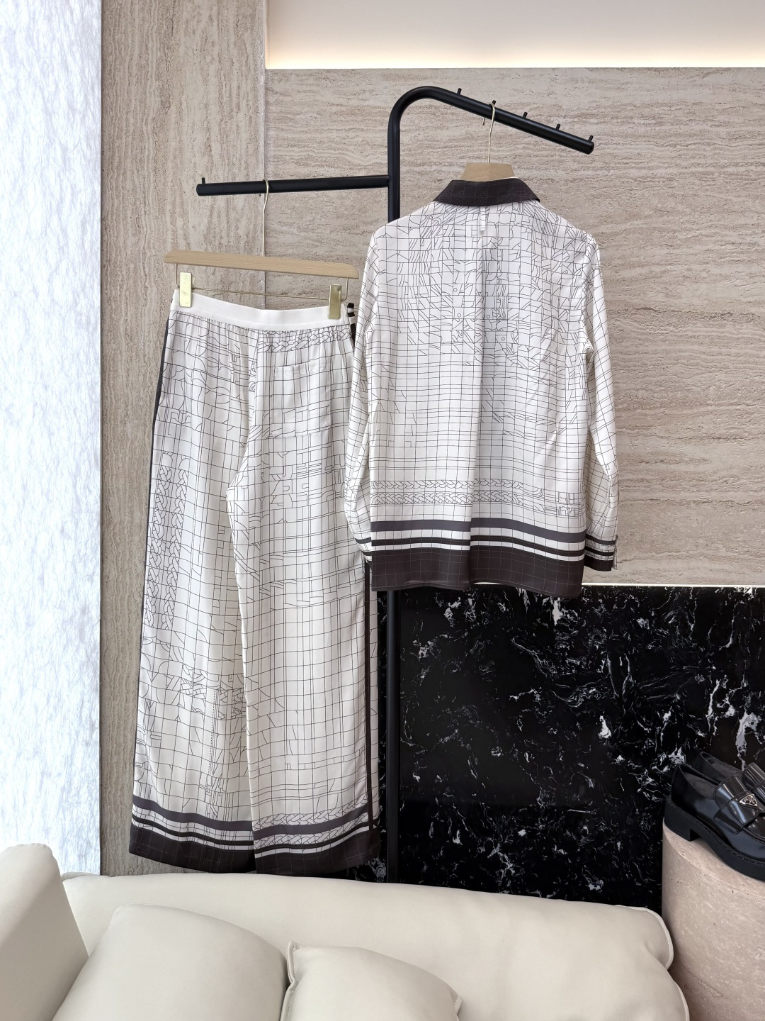 H32537#新款套装💕H家 定位印花100% 真丝衬衫上衣 +真丝印花长裤 套装 S-XL