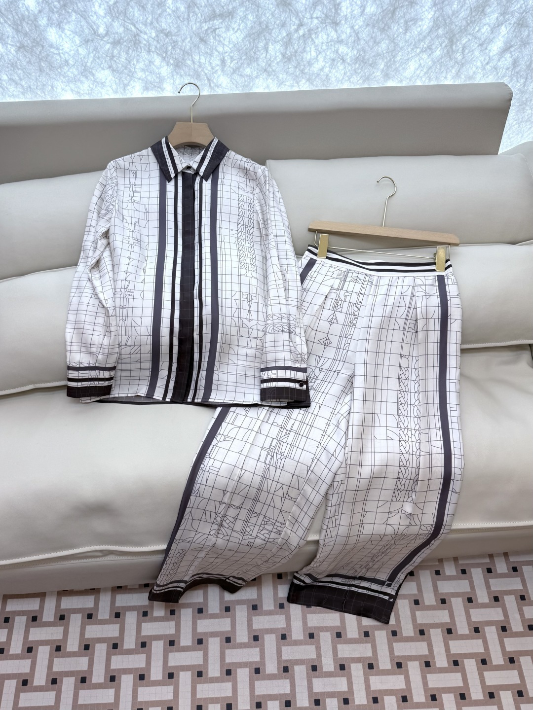 H32537#新款套装💕H家 定位印花100% 真丝衬衫上衣 +真丝印花长裤 套装 S-XL