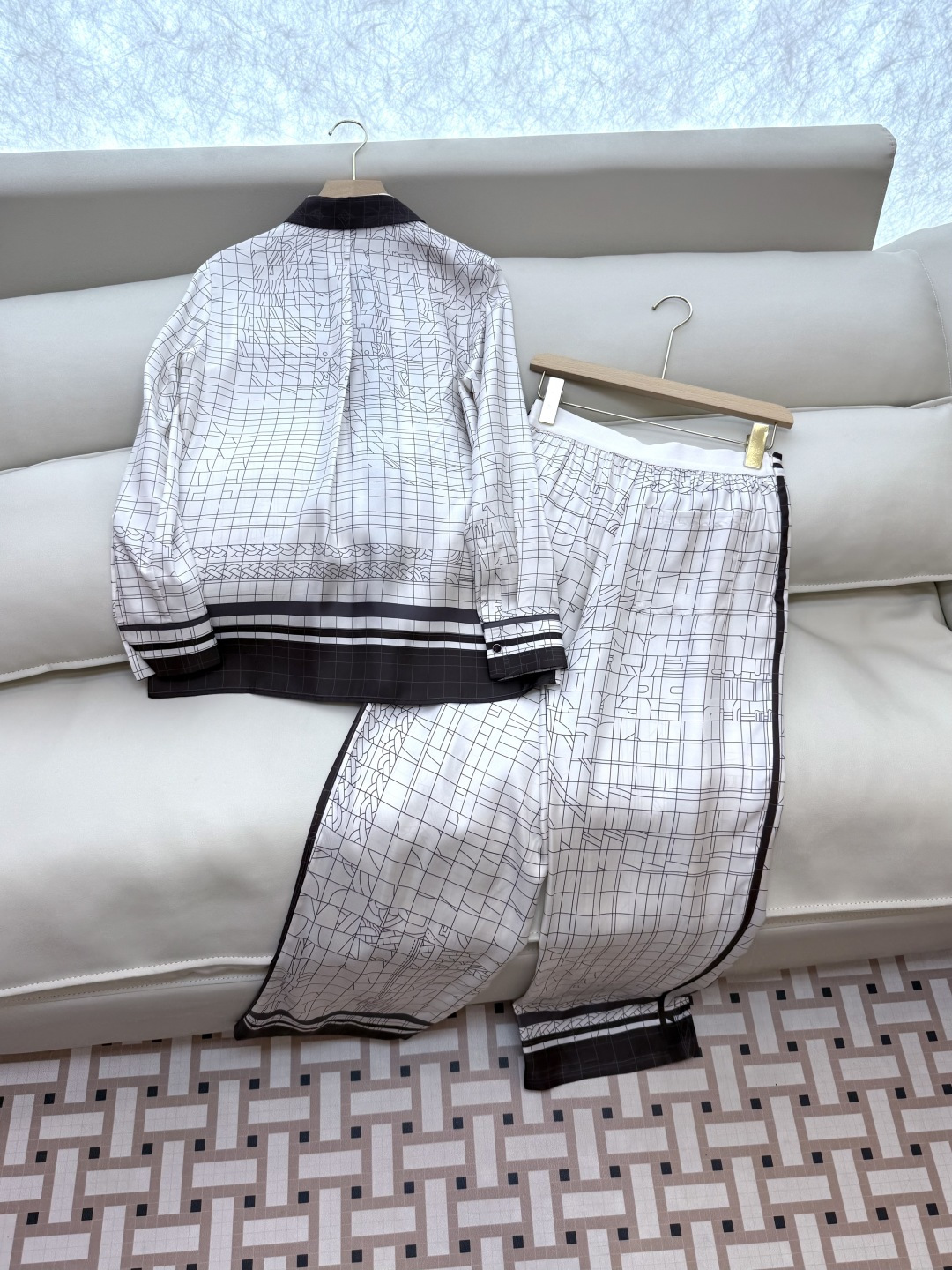 H32537#新款套装💕H家 定位印花100% 真丝衬衫上衣 +真丝印花长裤 套装 S-XL