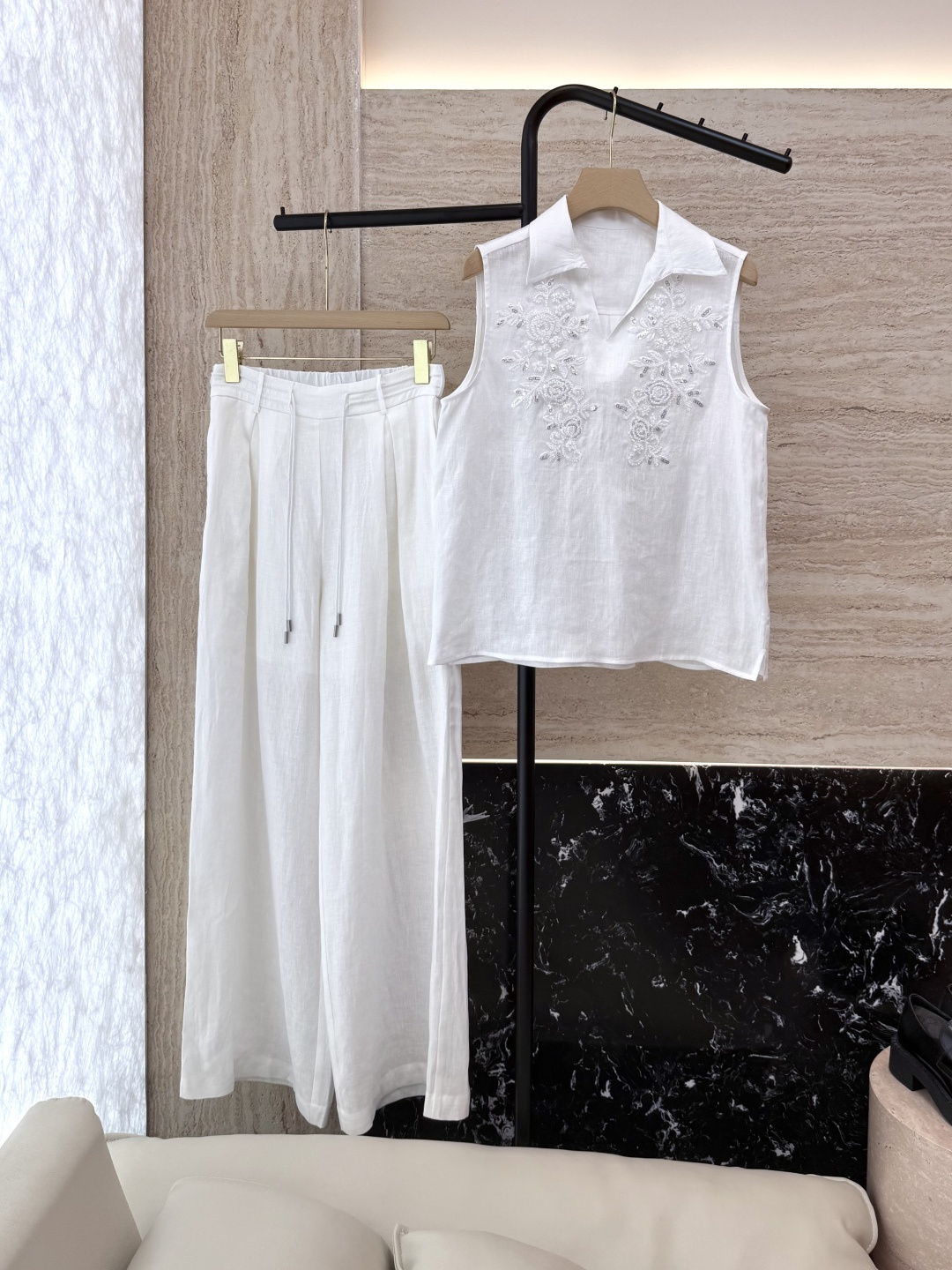 NO:332013,YM036# new suit zim vacation style nail beads embroidery ramie sleeveless top trousers suit white pink yellow SMLXL,,alexander wang19860909YM036#新款套装 zim 度假风 钉珠 绣花 苎麻 无袖上衣长裤 套装 白色 粉色 黄色 SMLXL,,alexander wang,Women's clothing