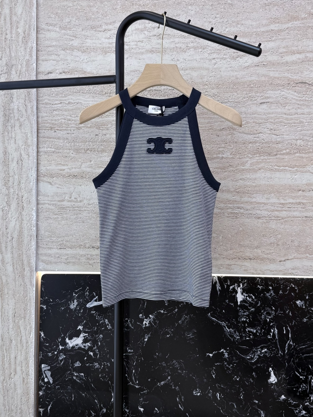 NO:333975,QG101# new T-shirt celine striped style latest suspender T-shirt SML, celine,tees, t-shirt,alexander wang19860909QG101#新款T恤 celine 条纹款 最新款 吊带T恤 SML,,celine,tees，t-shirt,alexander wang,Women's clothing