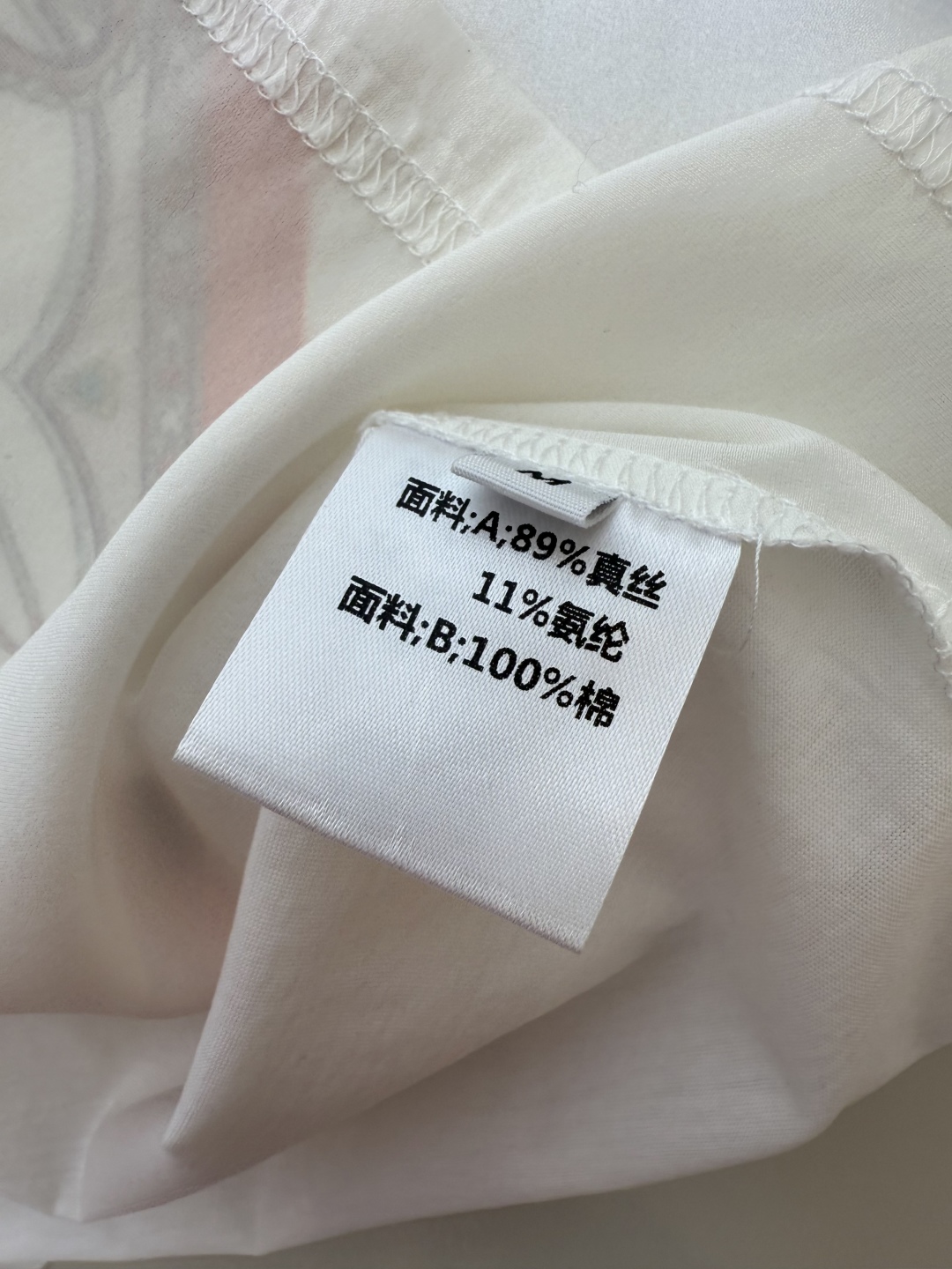 AD026#真丝T恤⚠️特价‼️
定制款 89% 真丝印花 短袖T恤 MLXLXXLXXXL