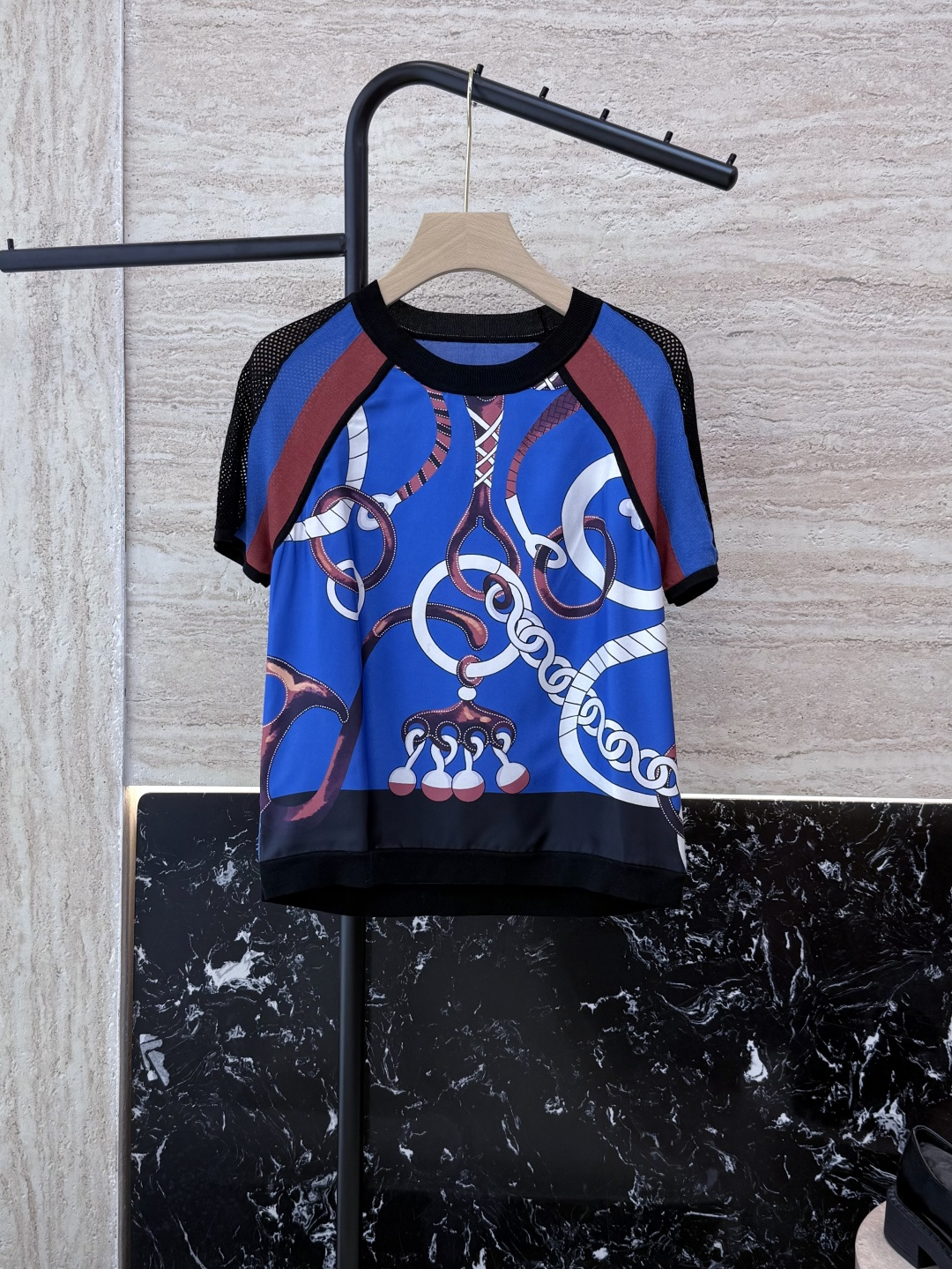 NO:335911,H32546# new knitted sweater HH Home Hermes Silk Positioning Print Wool Sweater Short Sleeve SMLXLXXL,,hermes,T-shirt,real silk,alexander wang19860909H32546#新款针织衫 H家 爱马仕 真丝定位印花 拼羊毛针织衫 短袖 SMLXLXXL,,hermes,T-shirt,real silk,alexander wang,Women's clothing