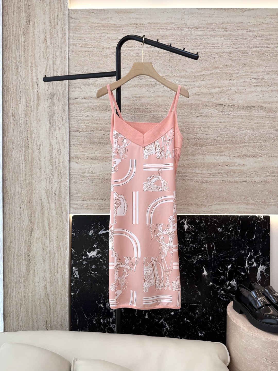 NO:335933,H325040# new silk suspender skirt H Home Hermes silk print wool knitted suspender dress pink black SMLXL, hermes, skirts, real silk, alexander wang19860909H325040#新款真丝吊带裙 H家 爱马仕 真丝印花拼羊毛针织 吊带连衣裙 粉色 黑色 SMLXL,,hermes,skirts,real silk,alexander wang,Women's clothing