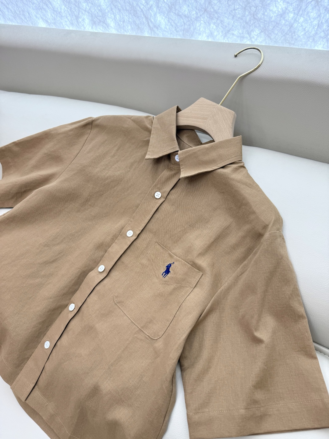 CY055#新款衬衫。
POLO 刺绣logo 短袖 100% 亚麻 衬衫 三色 SML