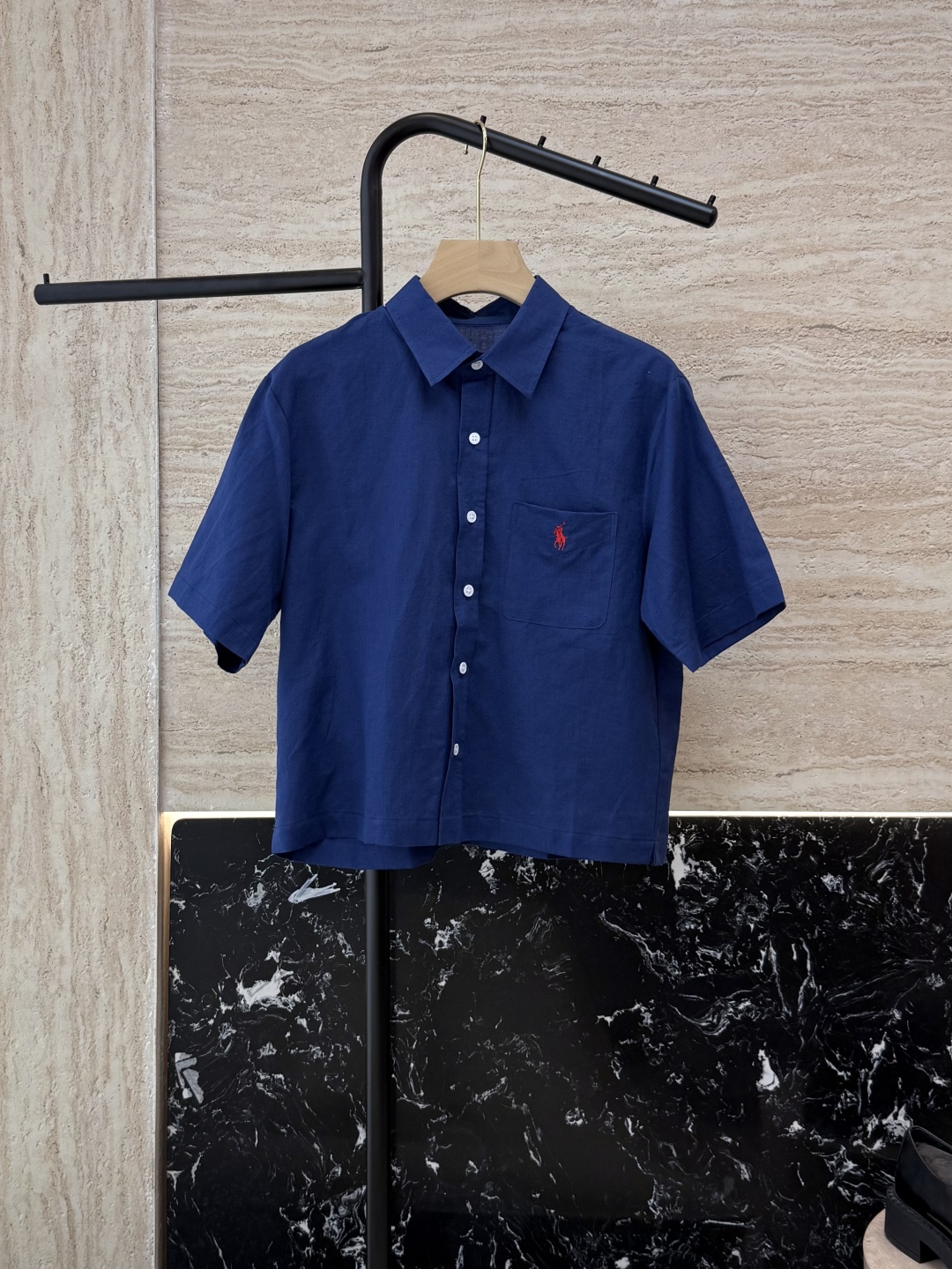 CY055#新款衬衫。
POLO 刺绣logo 短袖 100% 亚麻 衬衫 三色 SML