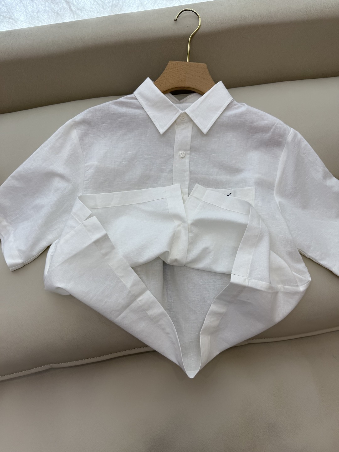 CY055#新款衬衫。
POLO 刺绣logo 短袖 100% 亚麻 衬衫 三色 SML