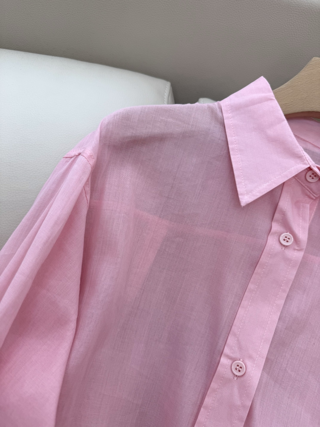 CY056#新款衬衫。
YSL 字母绣花 长袖防晒100% 苎麻长袖衬衫 四色 SML