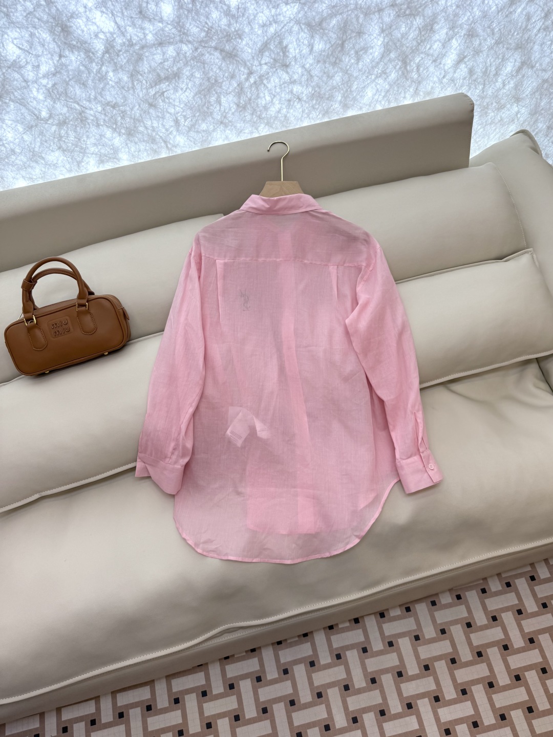 CY056#新款衬衫。
YSL 字母绣花 长袖防晒100% 苎麻长袖衬衫 四色 SML