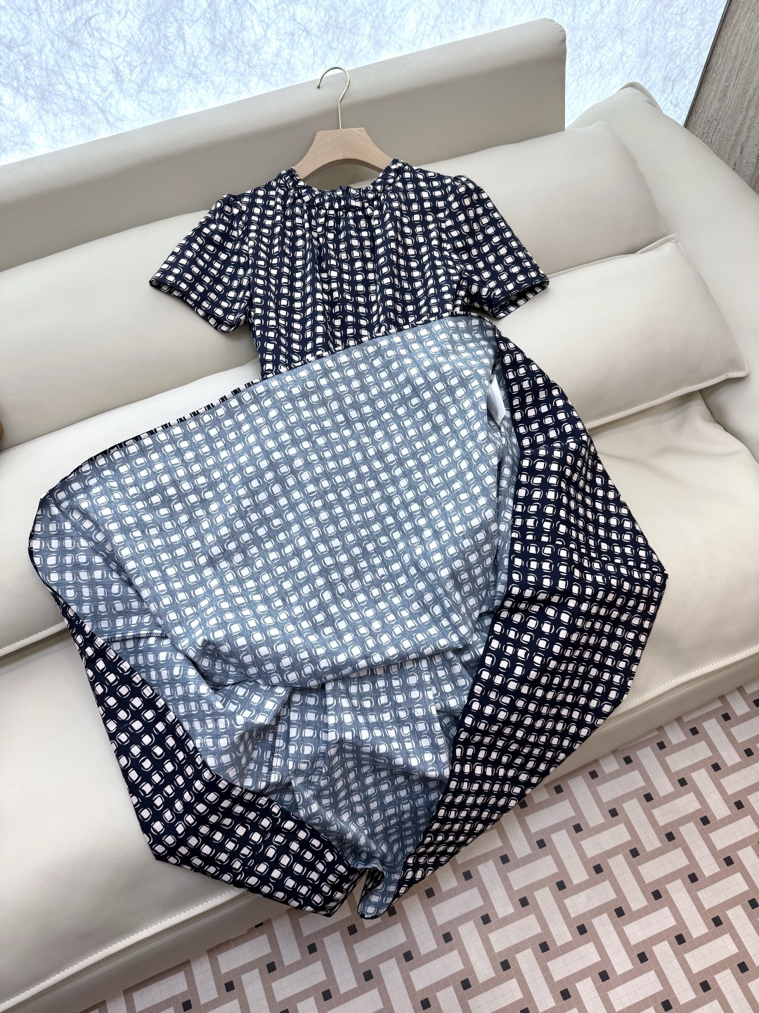 BS807#新款连衣裙。
max mara 100% 棉 几何图形印花 短袖连衣裙 S-XL 