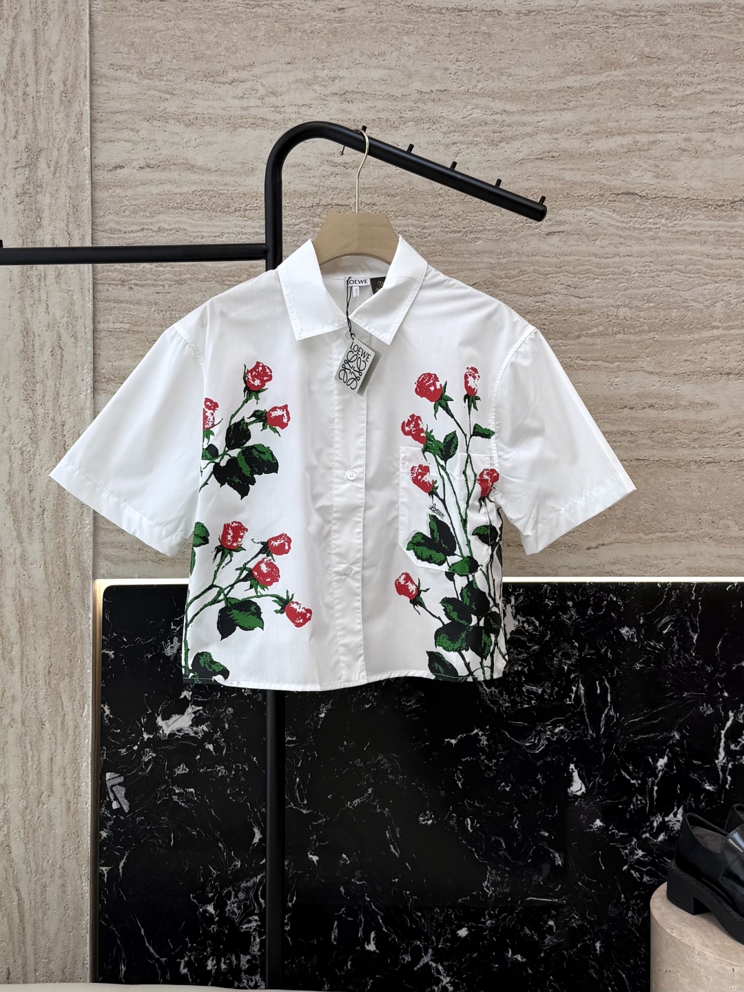 QG0108#新款衬衫。
Loewe 玫瑰印花🌹 短袖衬衫 SML