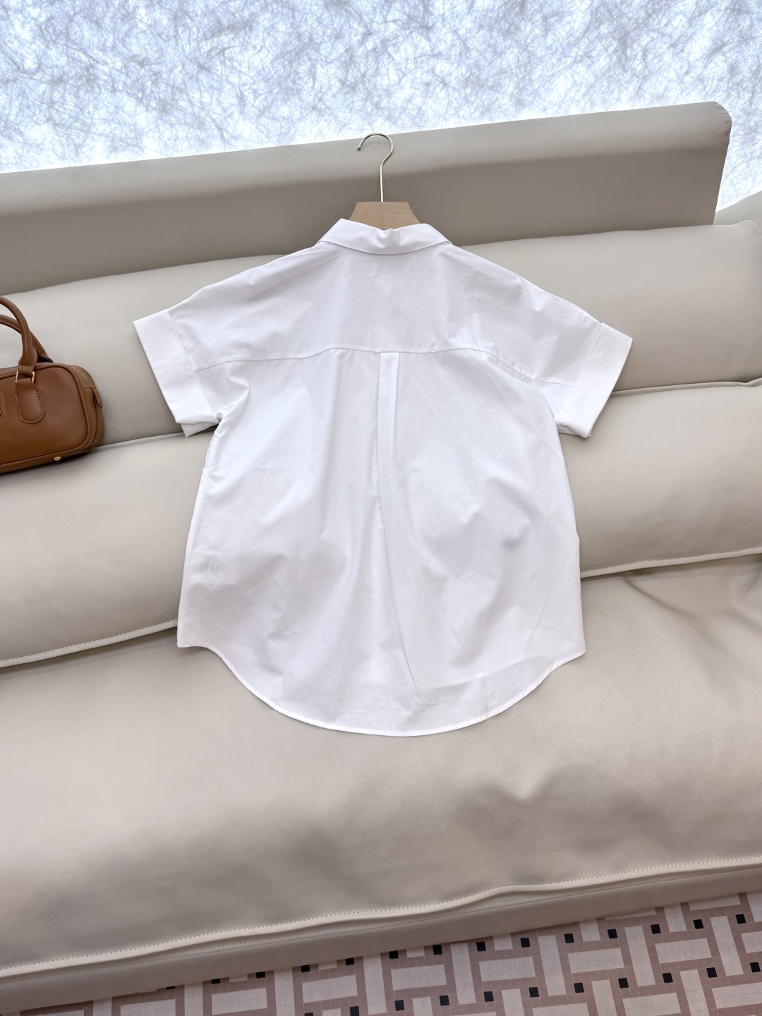 CY058#新款衬衫。
Dior 小蜜蜂刺绣 短袖衬衫 白SML