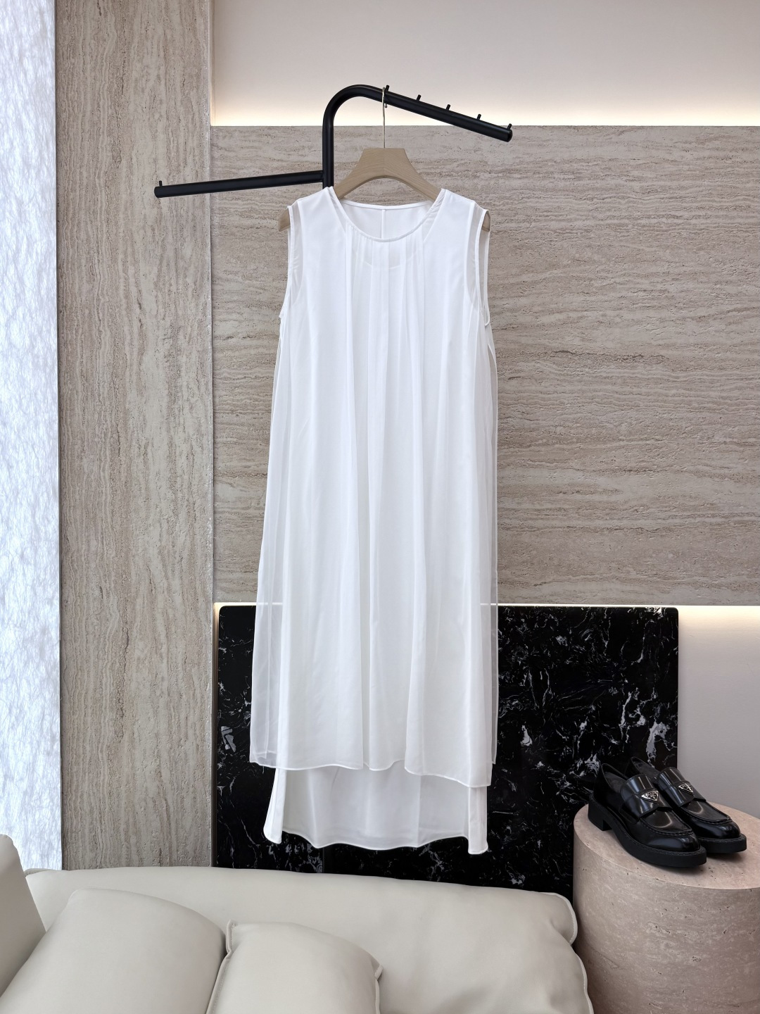 NO:423262,JC065# new dress Top quality theory Outer silk Inner acetic acid Flowing dress Black White SML,,skirts,real silk,alexander wang19860909JC065#新款连衣裙 顶级货 theory 外层 真丝 内层 醋酸 飘逸感连衣裙 黑色 白色 SML,,skirts,real silk,alexander wang,Women's clothing